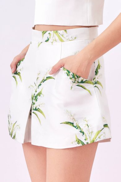 Jenny Leaf Emboss A - line Shorts - Nimisski