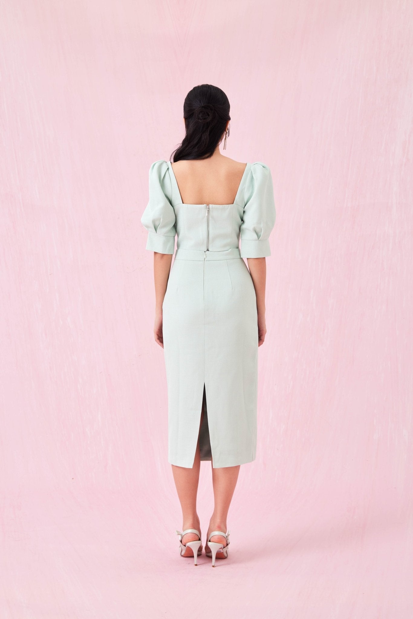 Gilian Light Green Midi Skirt With Slit - Nimisski