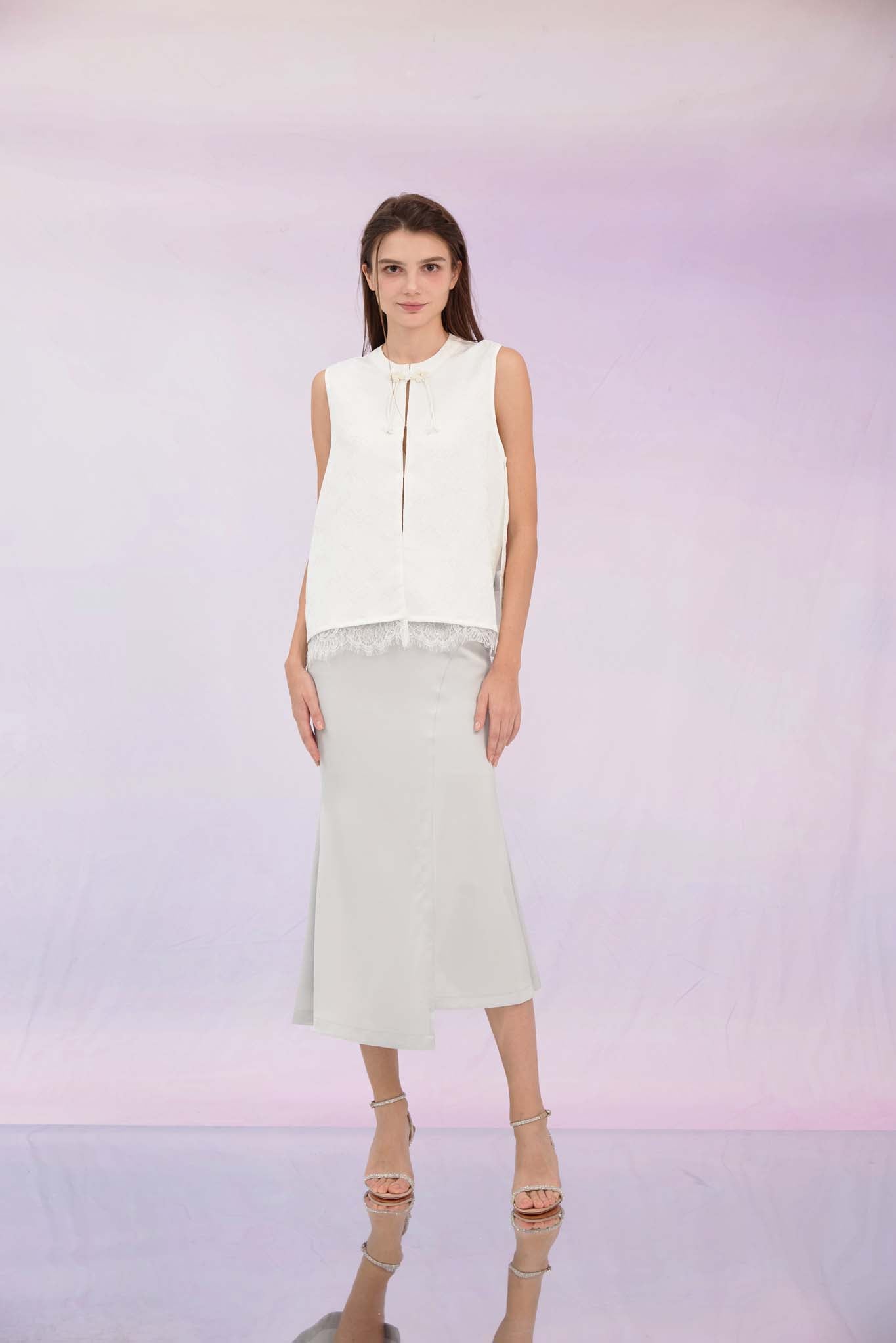 Gelilia White Mandarin Collar Top