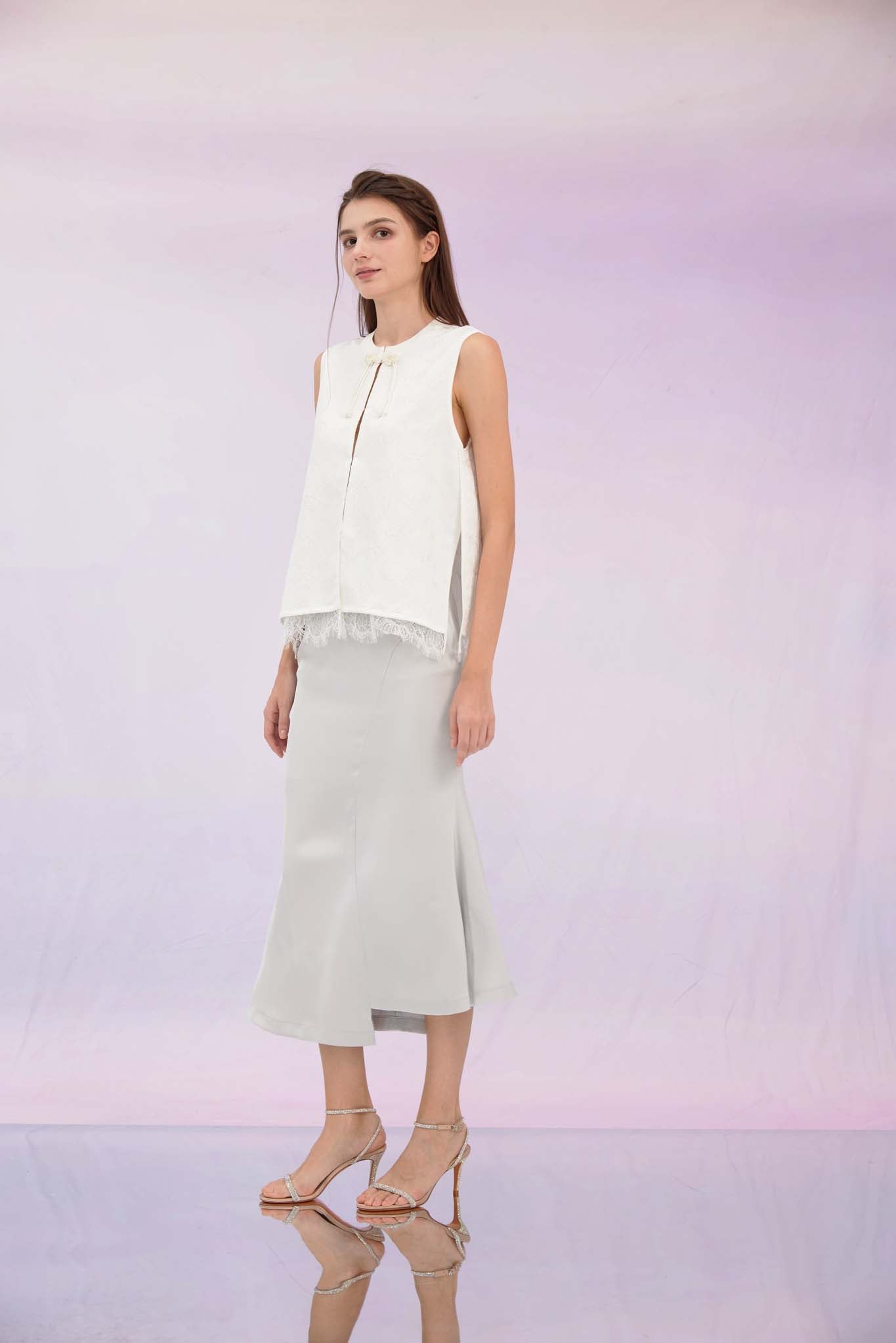 Gelilia White Mandarin Collar Top