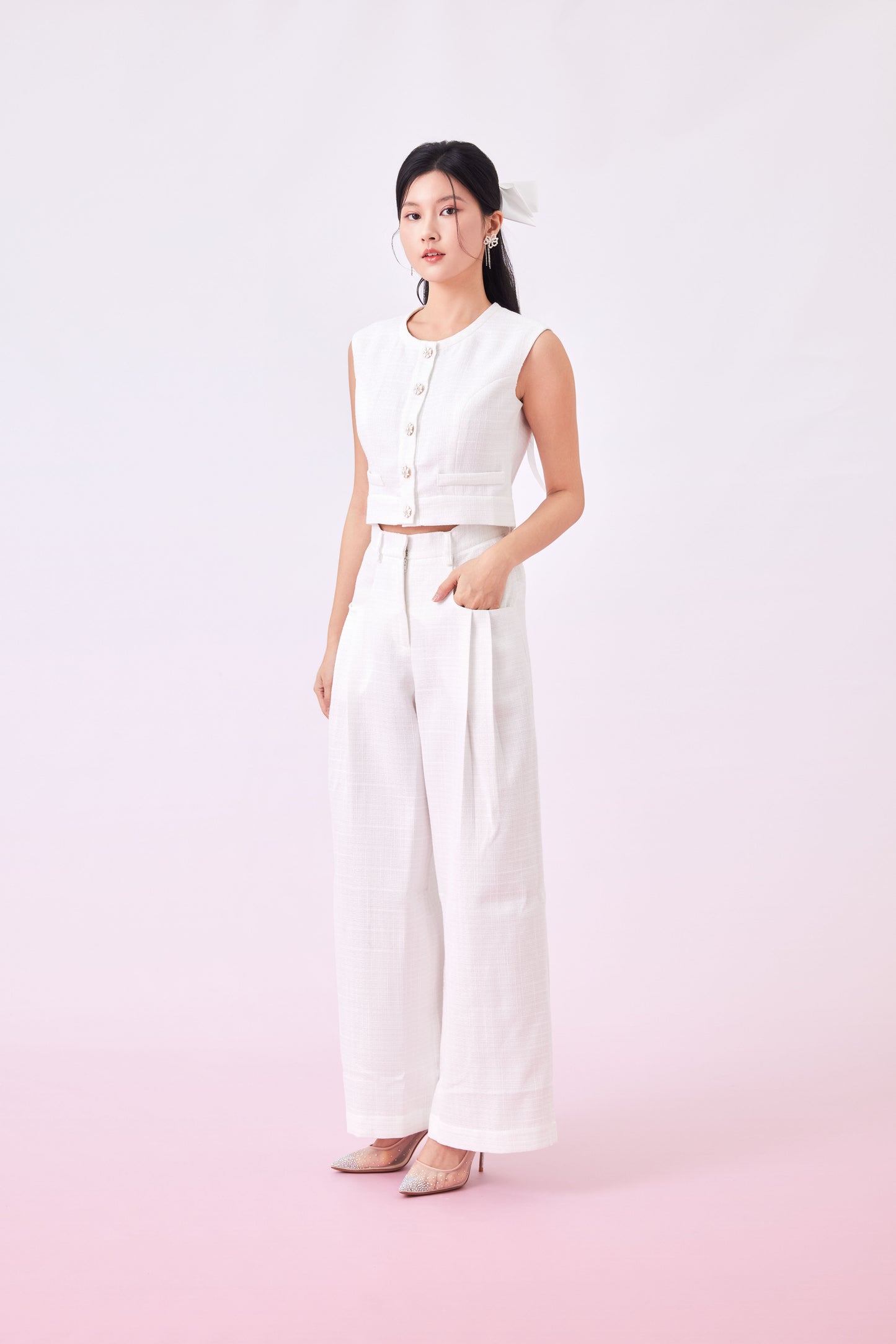 Gavryla White Sleeveless Tweed Top