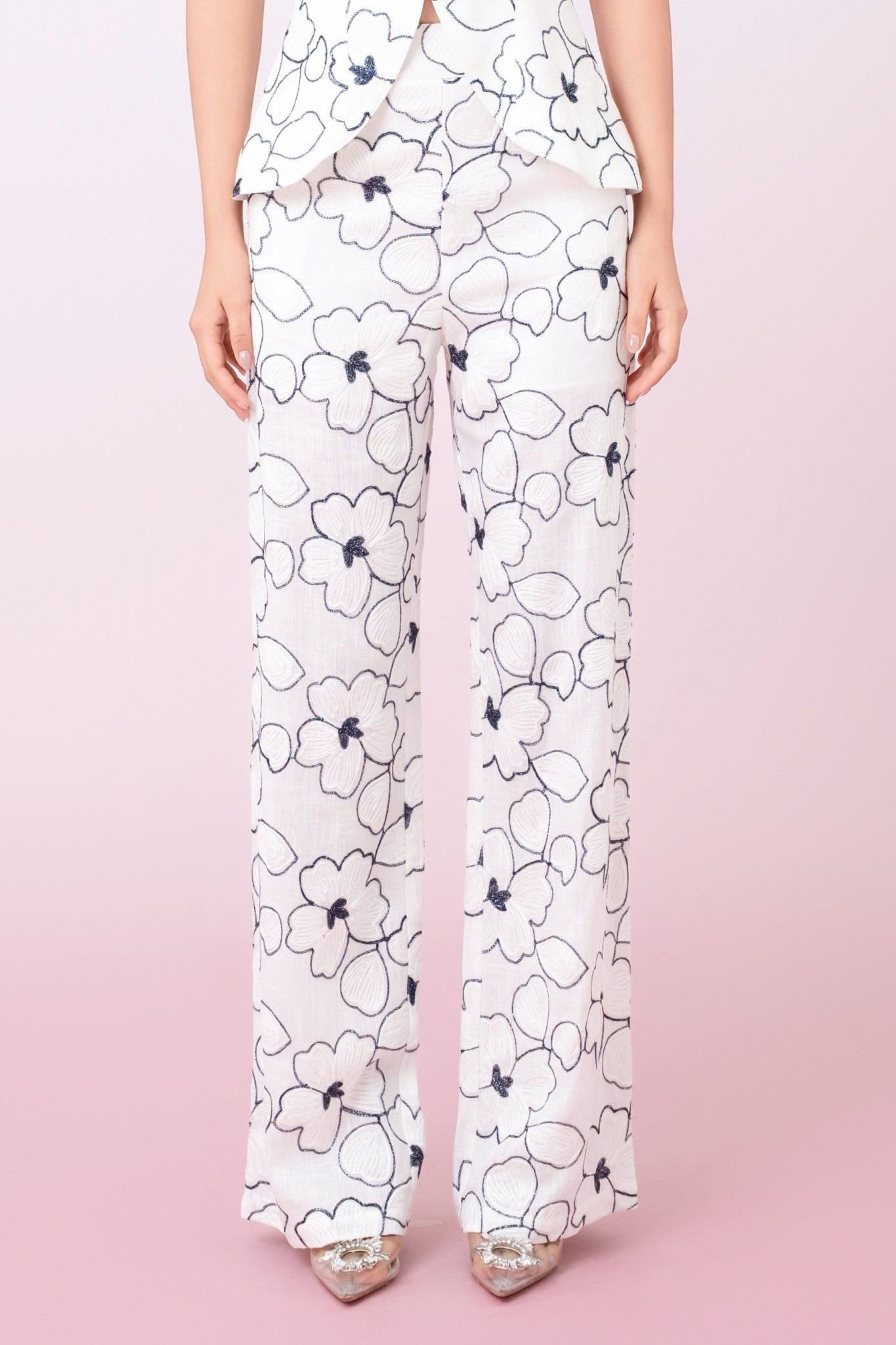 Joley Floral Embroidery In White Loose Fit Pants - Nimisski