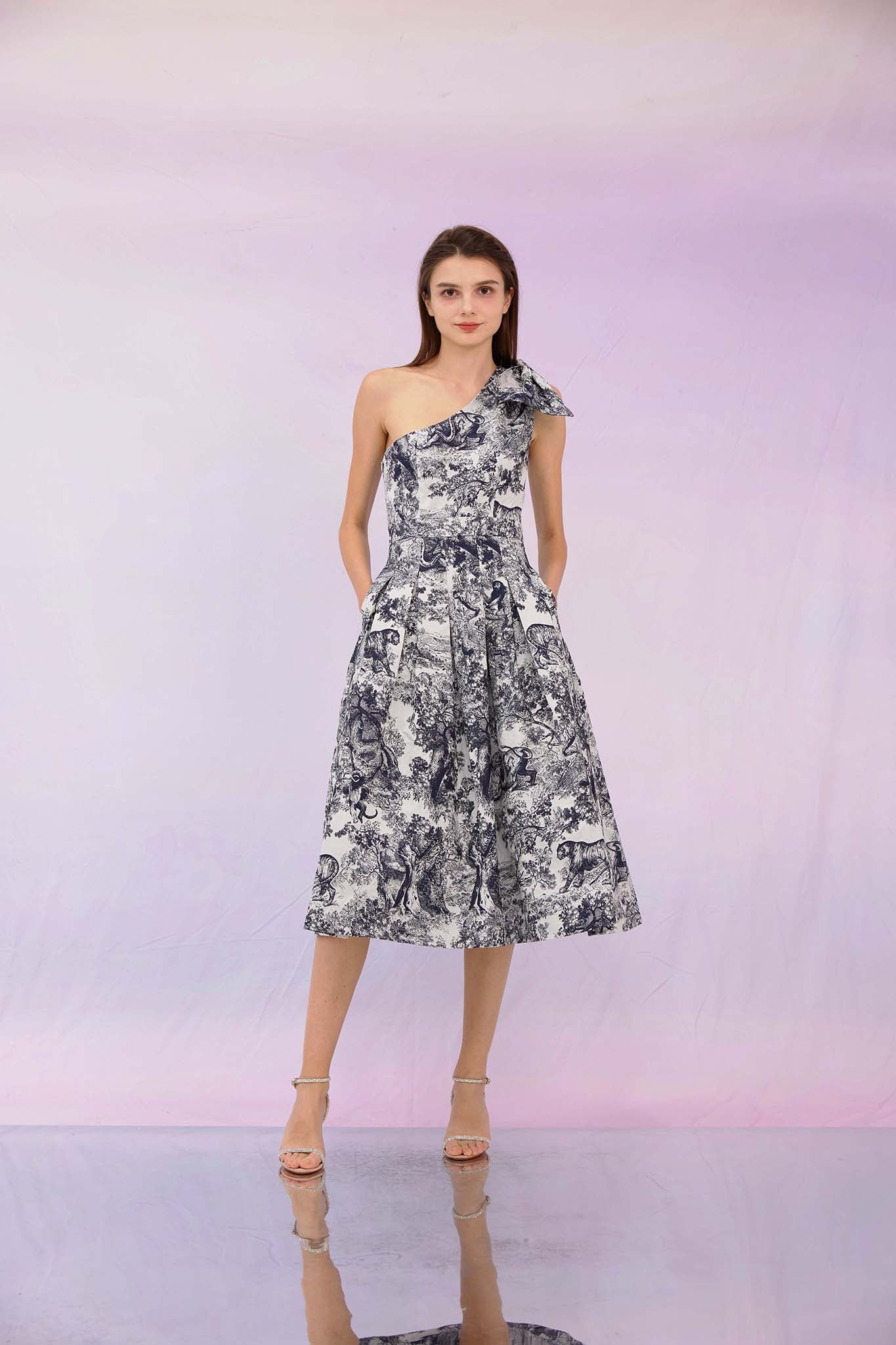 Gwenette Navy Animal Print White Dress