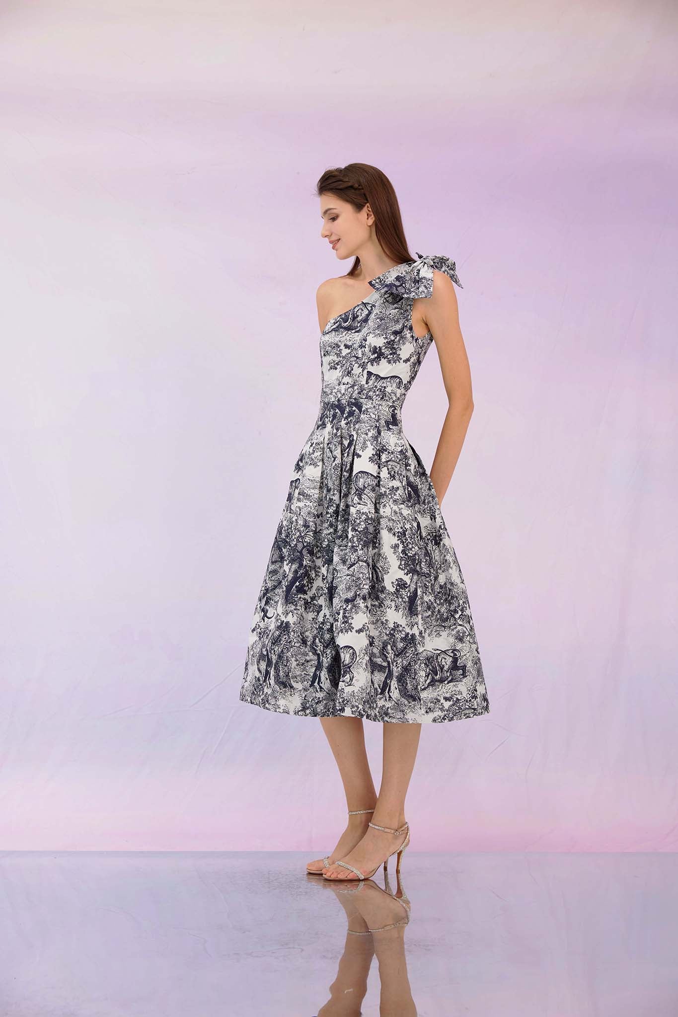 Gwenette Navy Animal Print White Dress