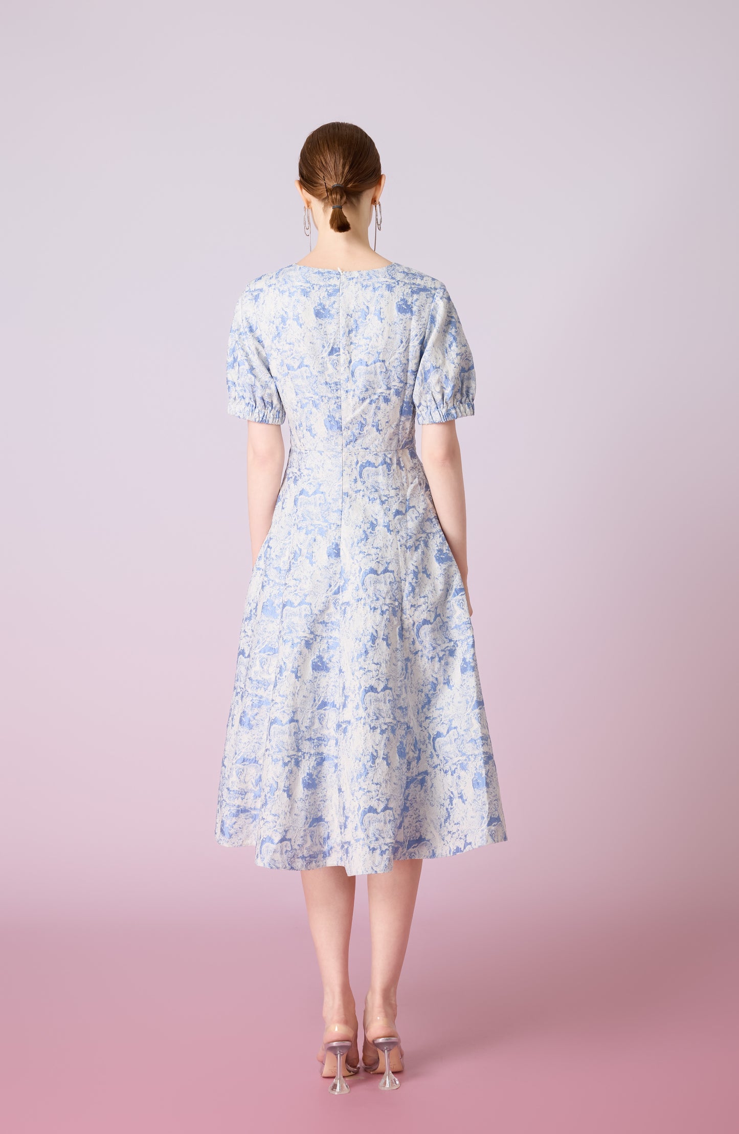 Joleen White Animal Print In Blue Midi Dress