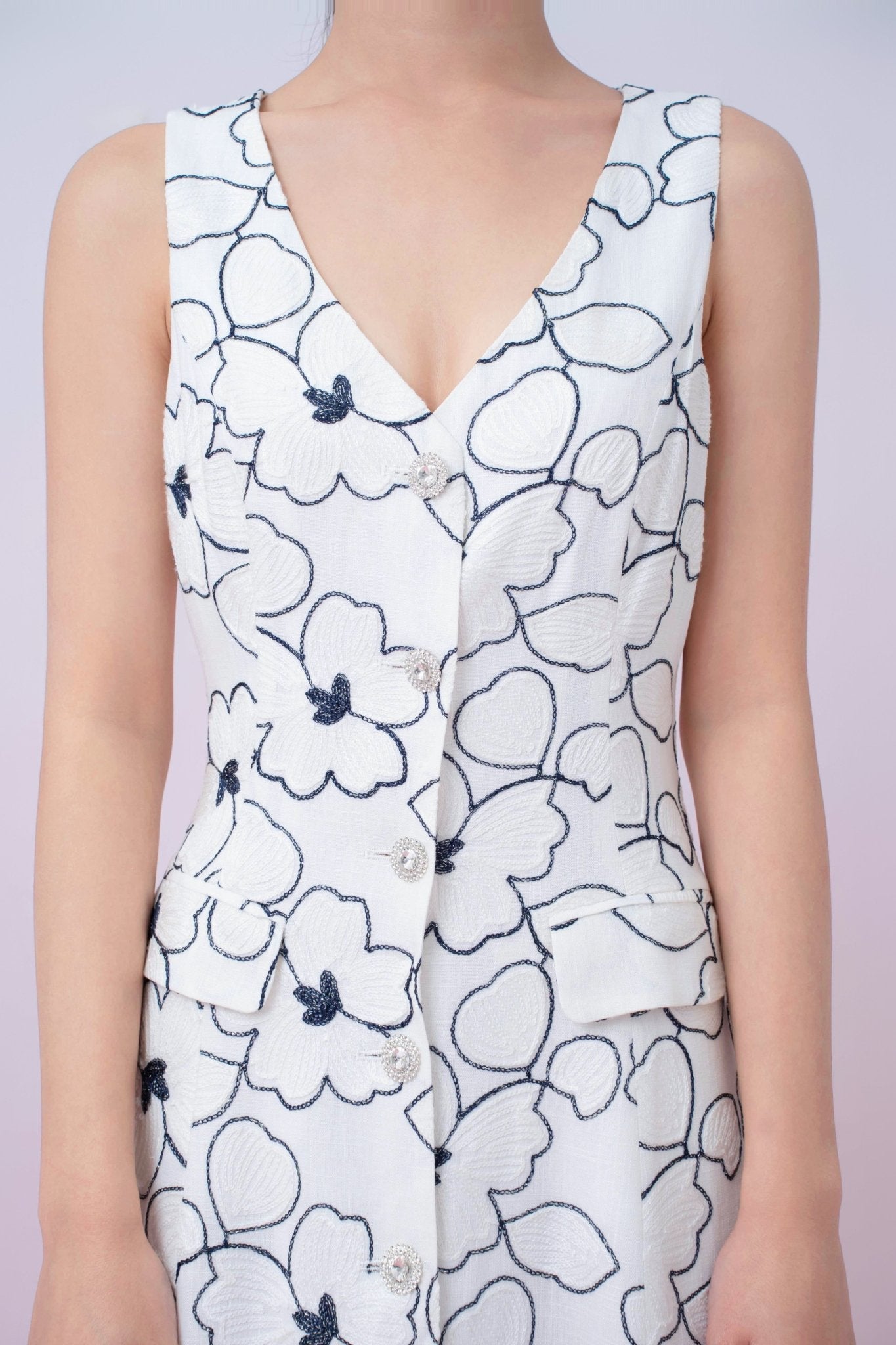 Geertje Floral Embroidery In White Button Down Dress - Nimisski