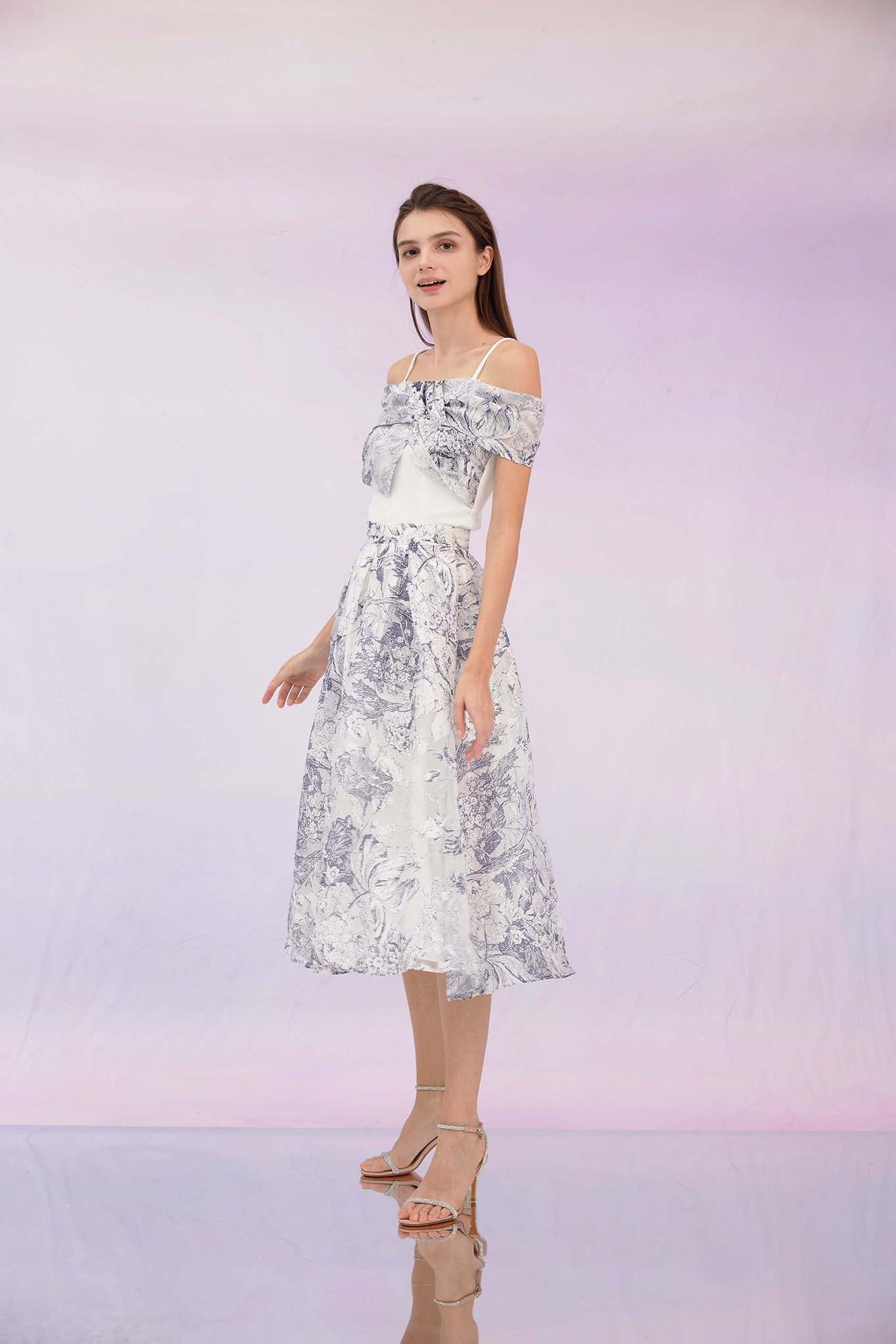 Grazia White With Blue Print Top