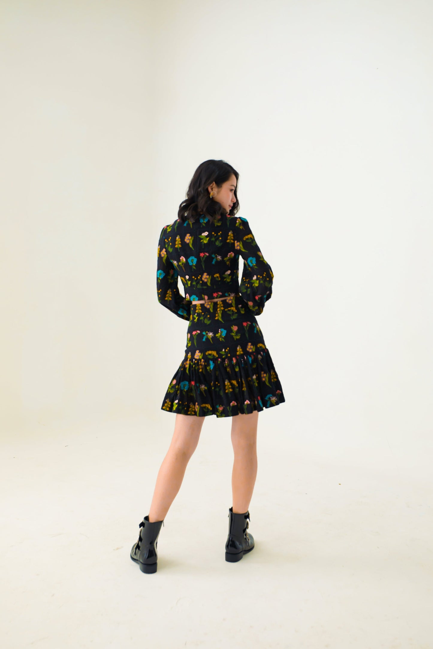 Estela Black Floral Embroidery Skirt