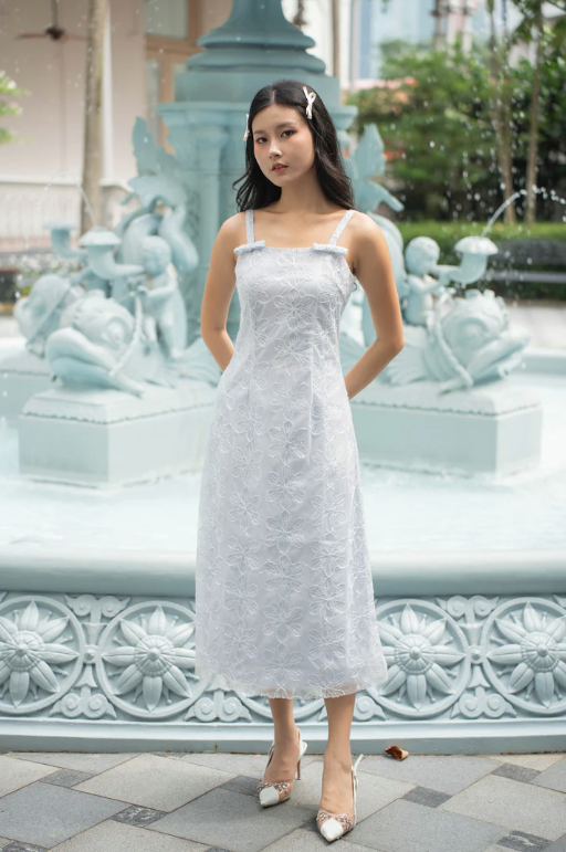 Discover Graceful Dresses for Weddings by Nimisski – Timeless Elegance for Singapore’s Fashion-Savvy Women