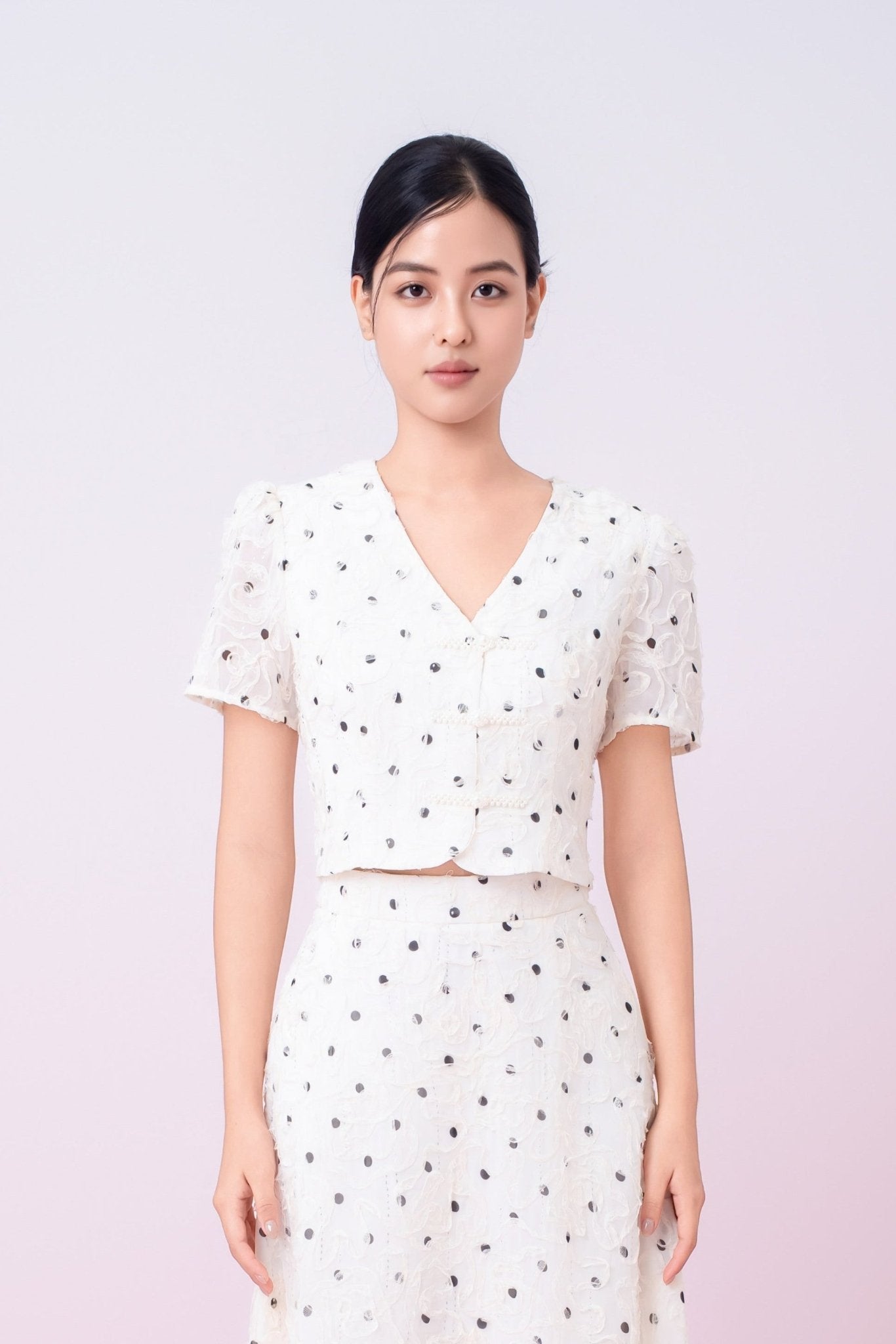 Joellyn White Embroidered V - Neck Short - Sleeve Top - Nimisski