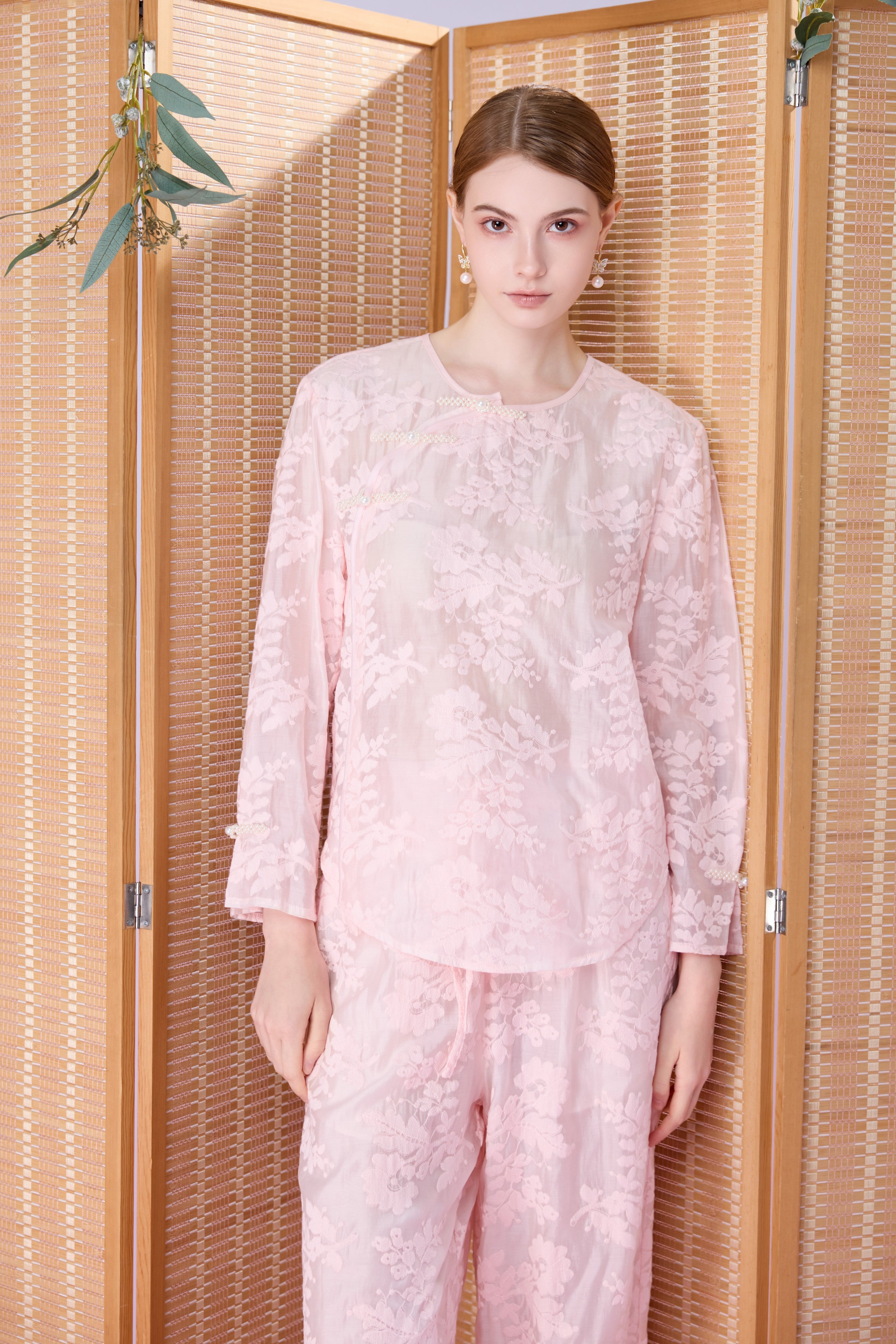 Gelilah Pink Lace Mandarin Collar Top