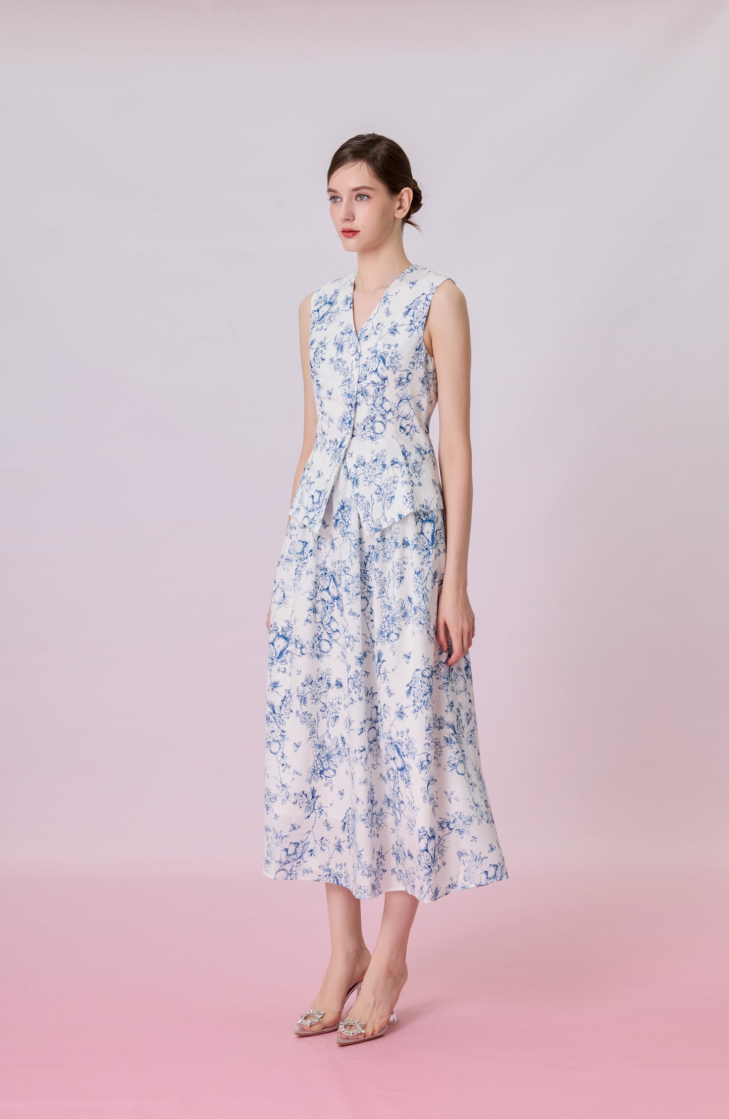 Jaculine Blue Print In White Skirt