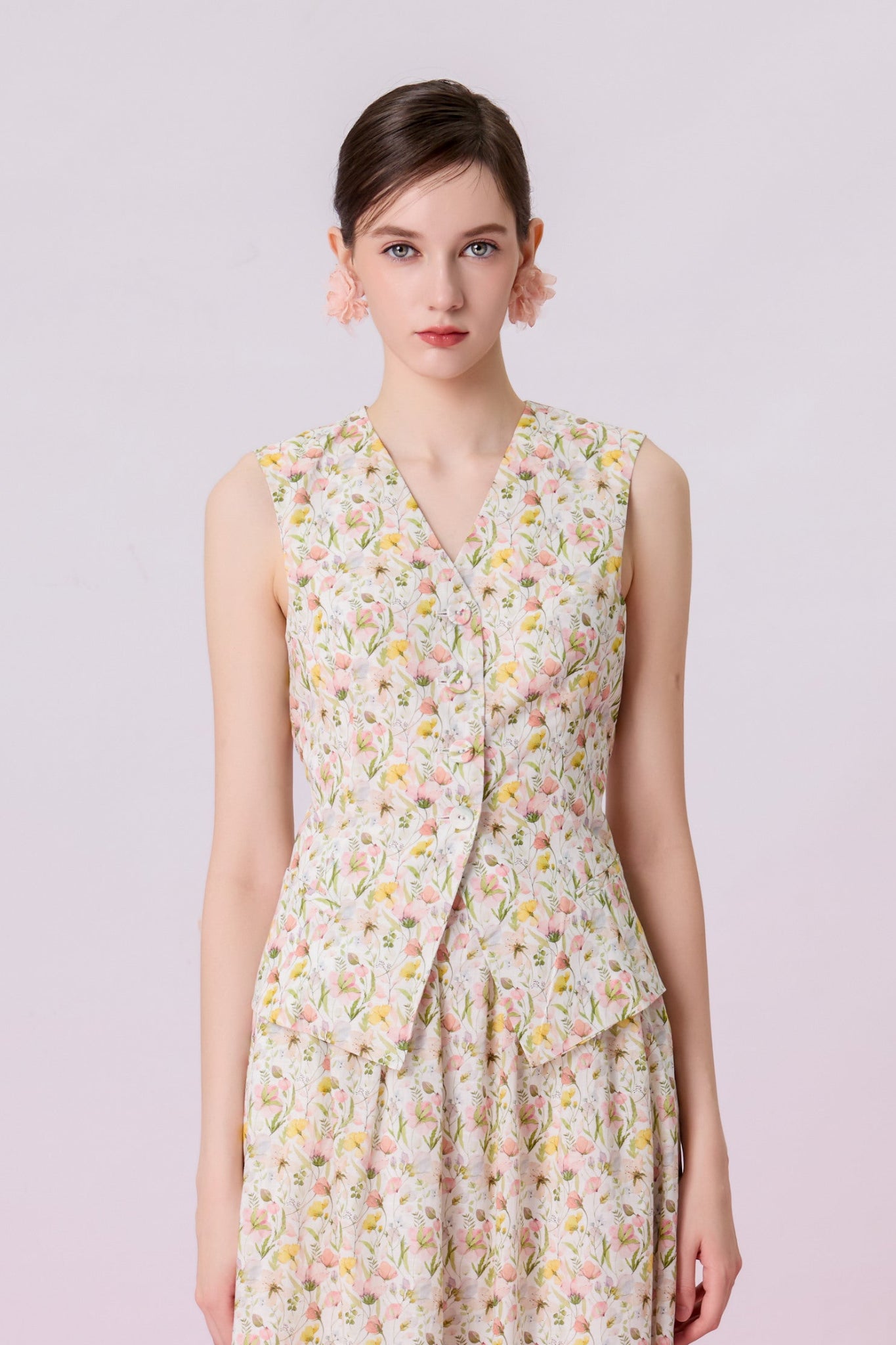 Jaculine Ivory Floral Print Vest