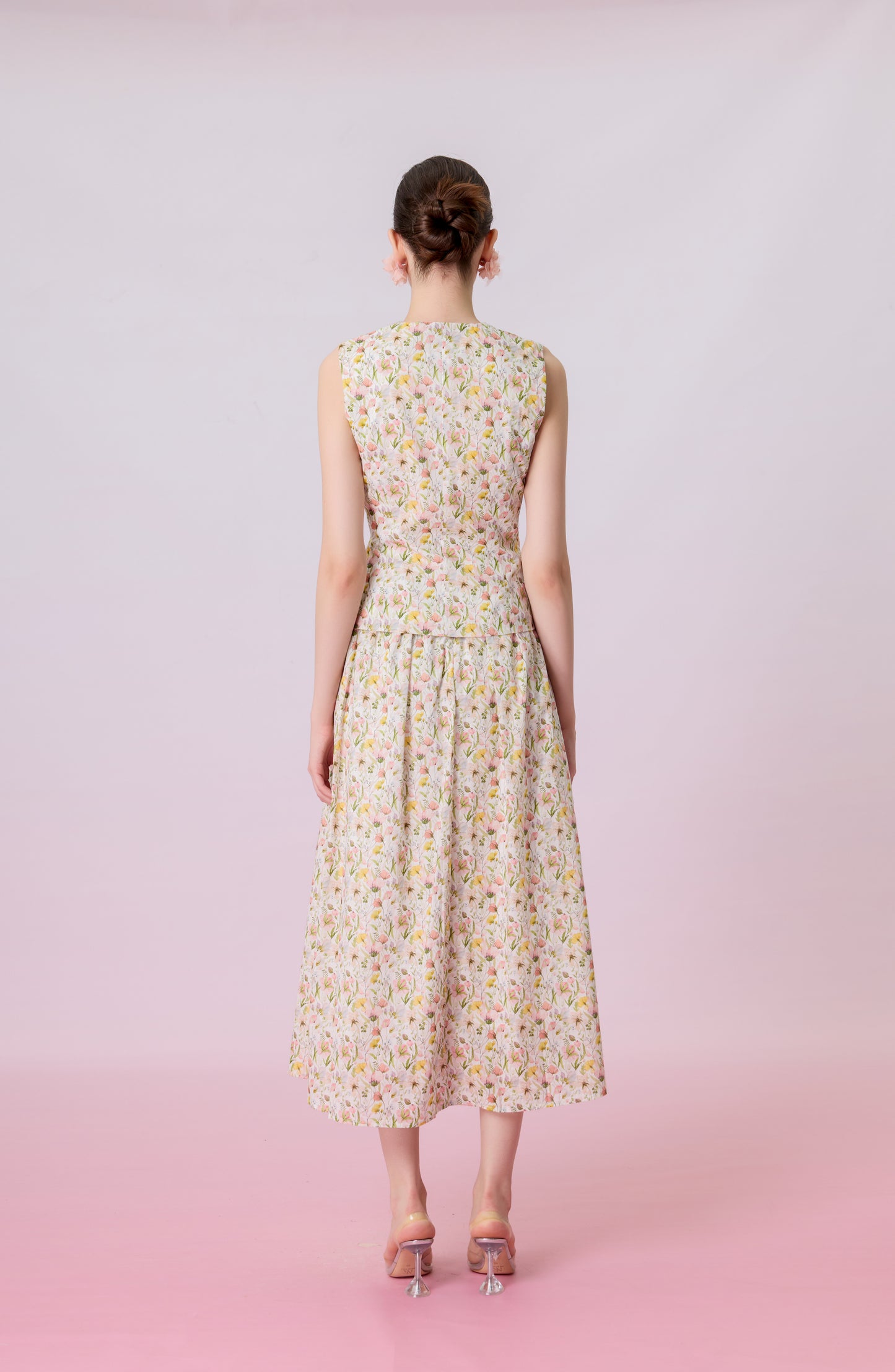 Jaculine Ivory Floral Print Vest