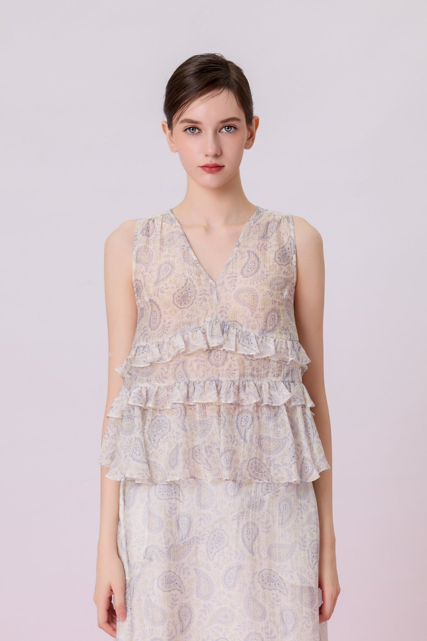 Kyleigh Light Blue Paisley Print In White Top - Nimisski