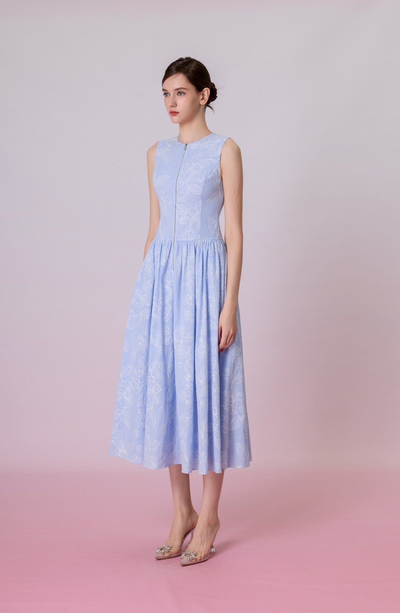 Kallie White Floral Emb In Light Blue Front-Zip Dress - Nimisski