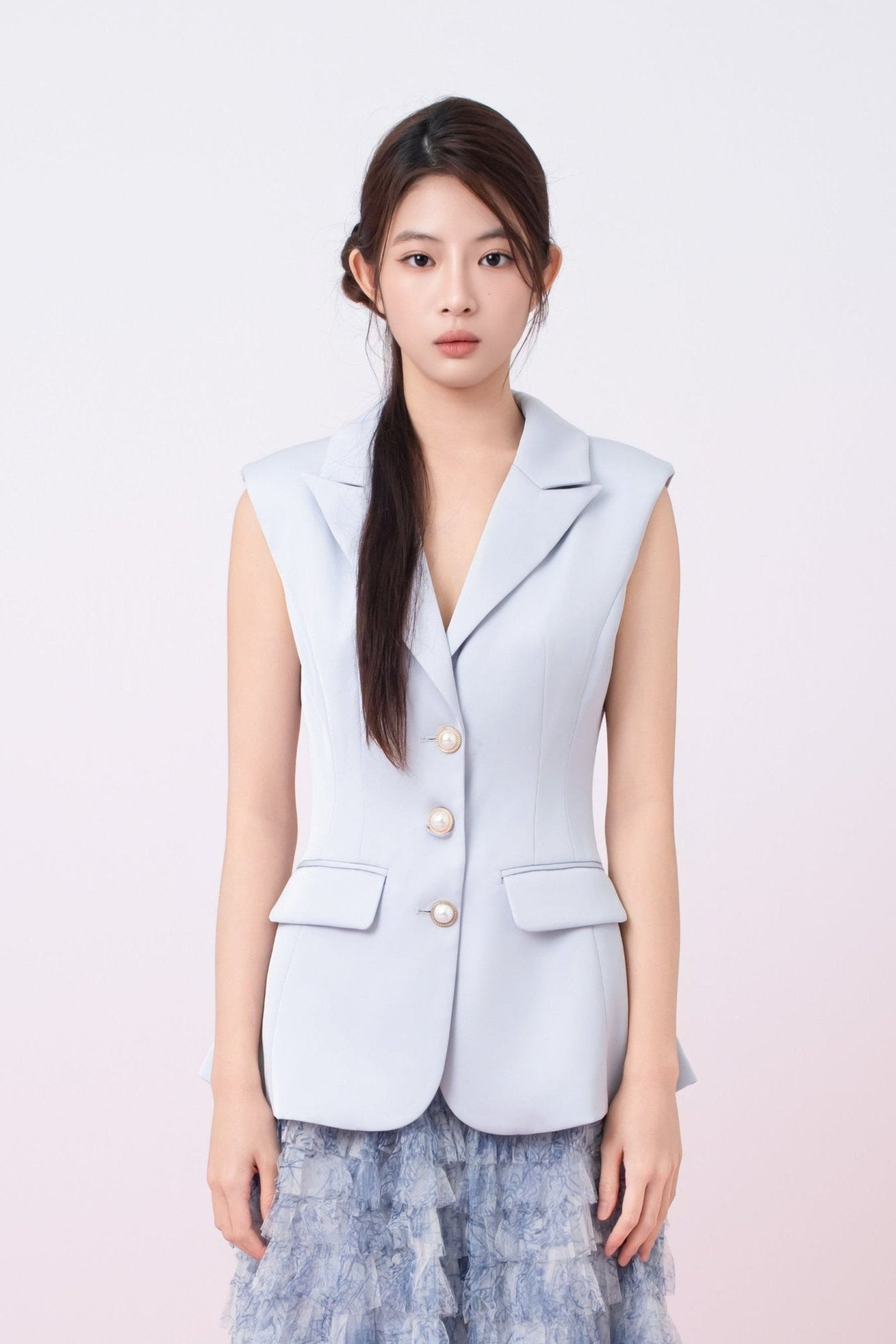 Emmalyn Lavender 3 Buttons Sleeveless Jacket - Nimisski