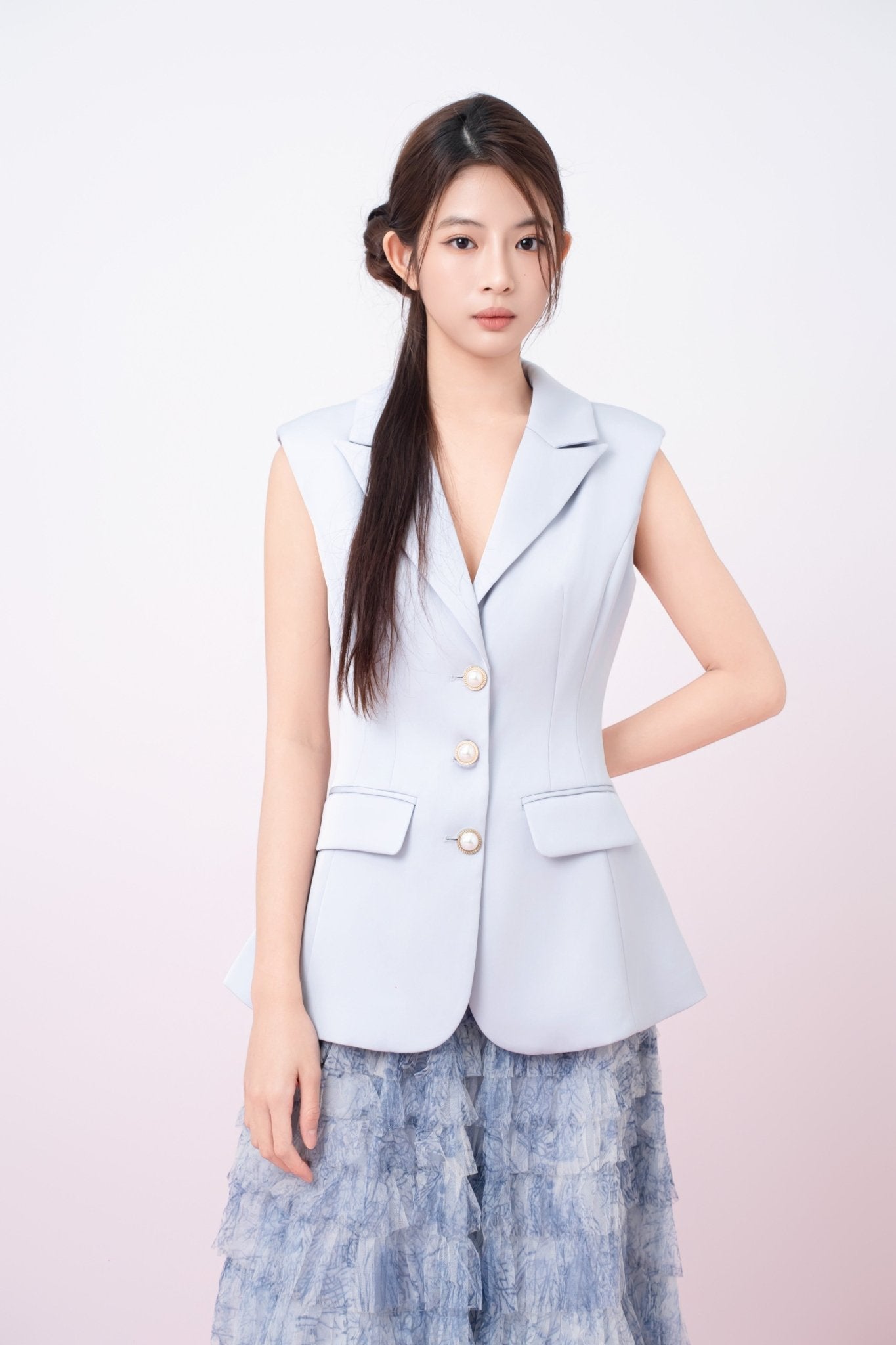 Emmalyn Lavender 3 Buttons Sleeveless Jacket - Nimisski