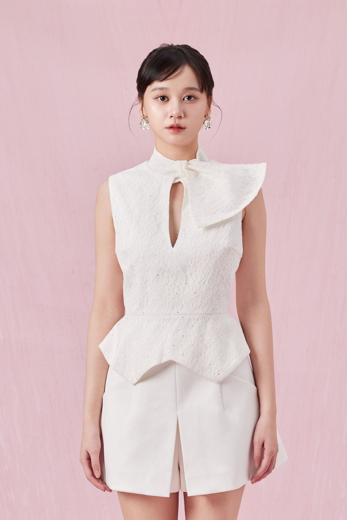 Chaney White Lace Sleeveless Top - Nimisski