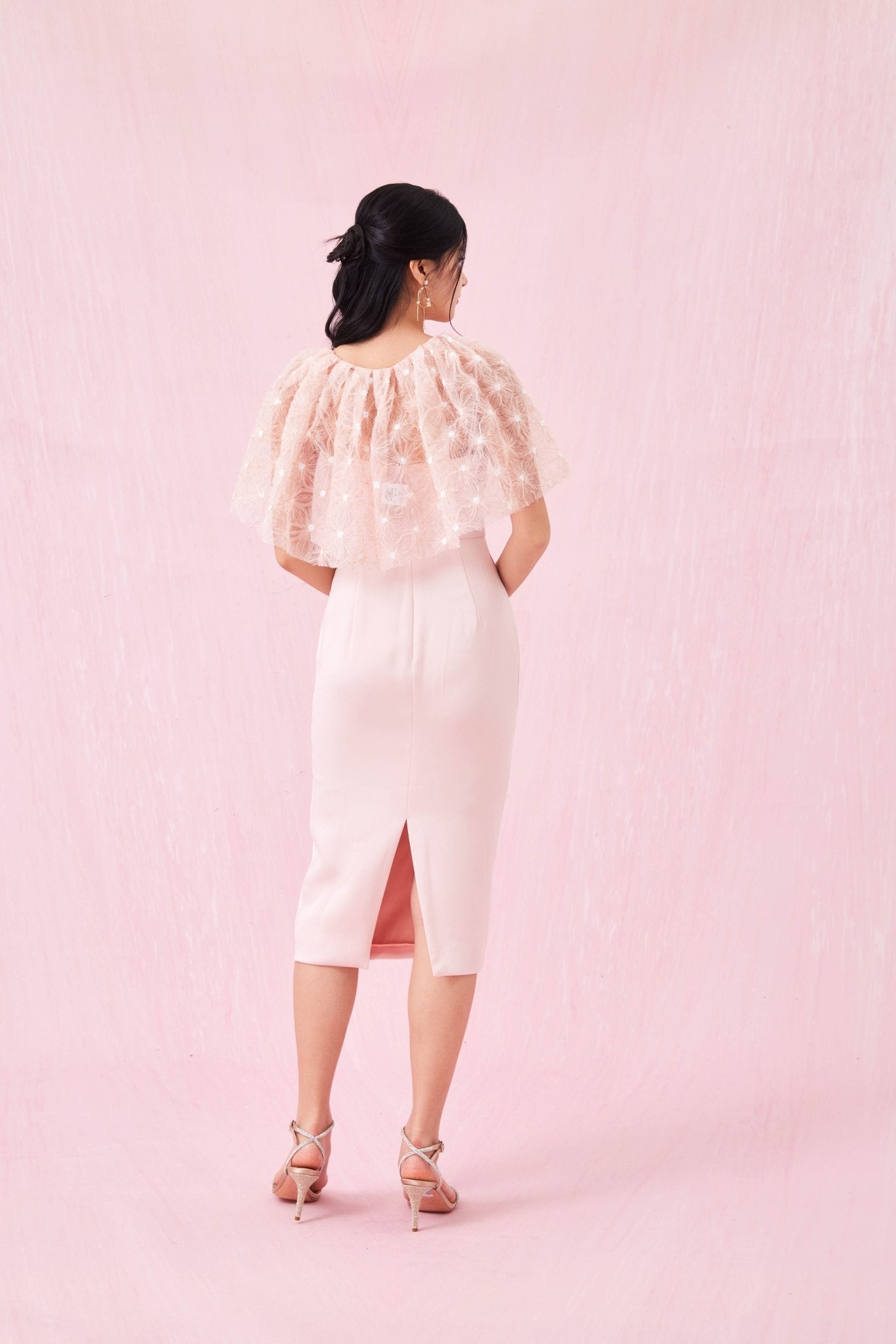 Carressa Pink Mesh Cape - Nimisski