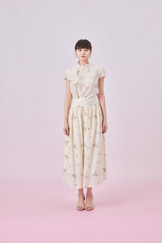 Giordana Purple Floral Emboss Cream Mandarin Collar Top