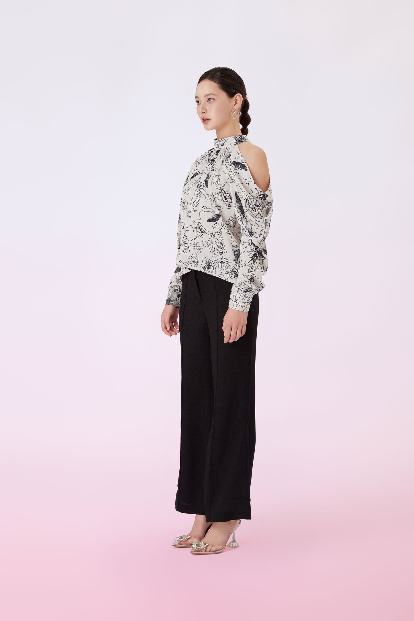 Gwendolynne Black Print In White Cold Shoulder Top