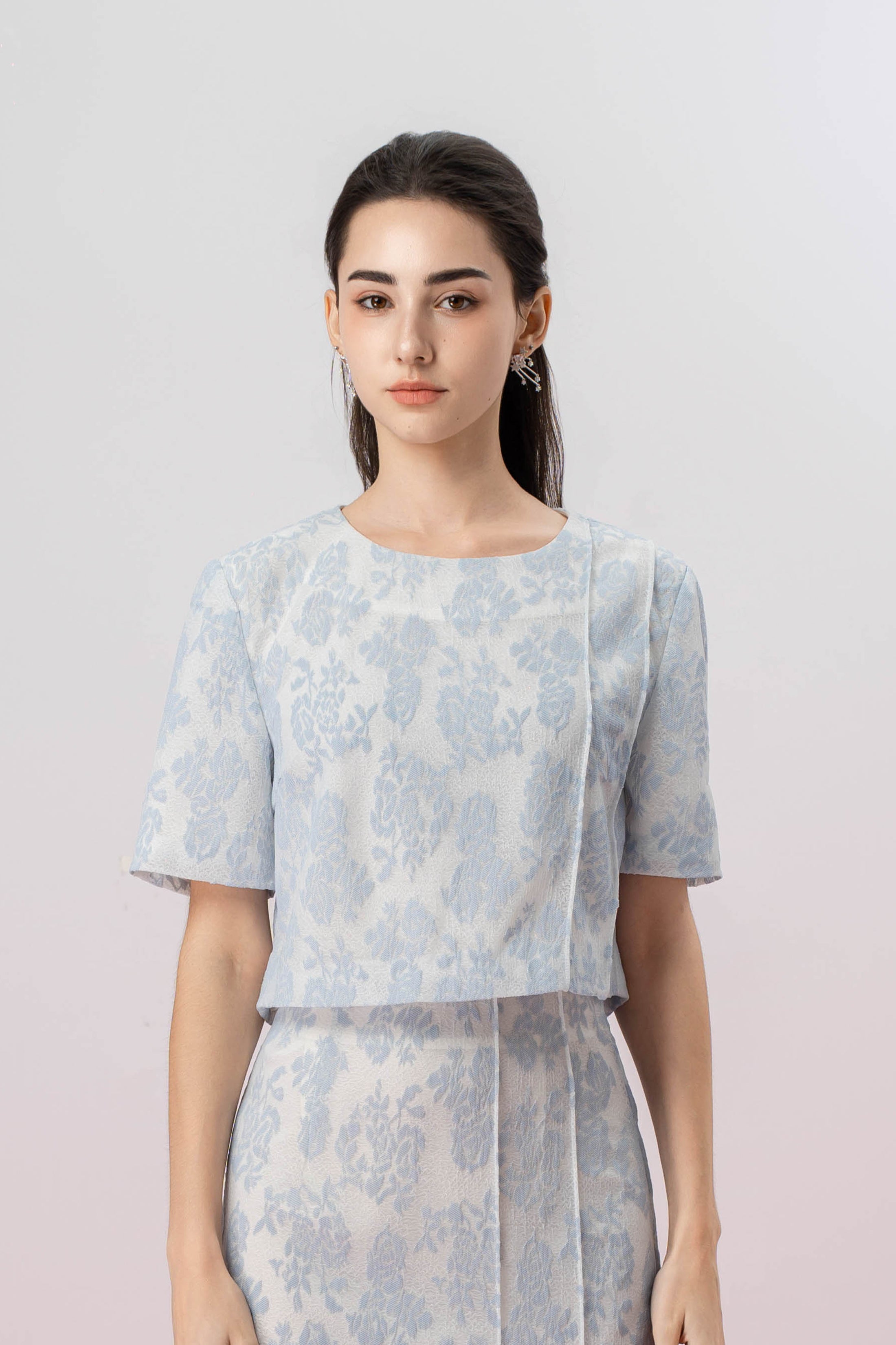 Gaylla Light Blue Rose Print Short Sleeve Top