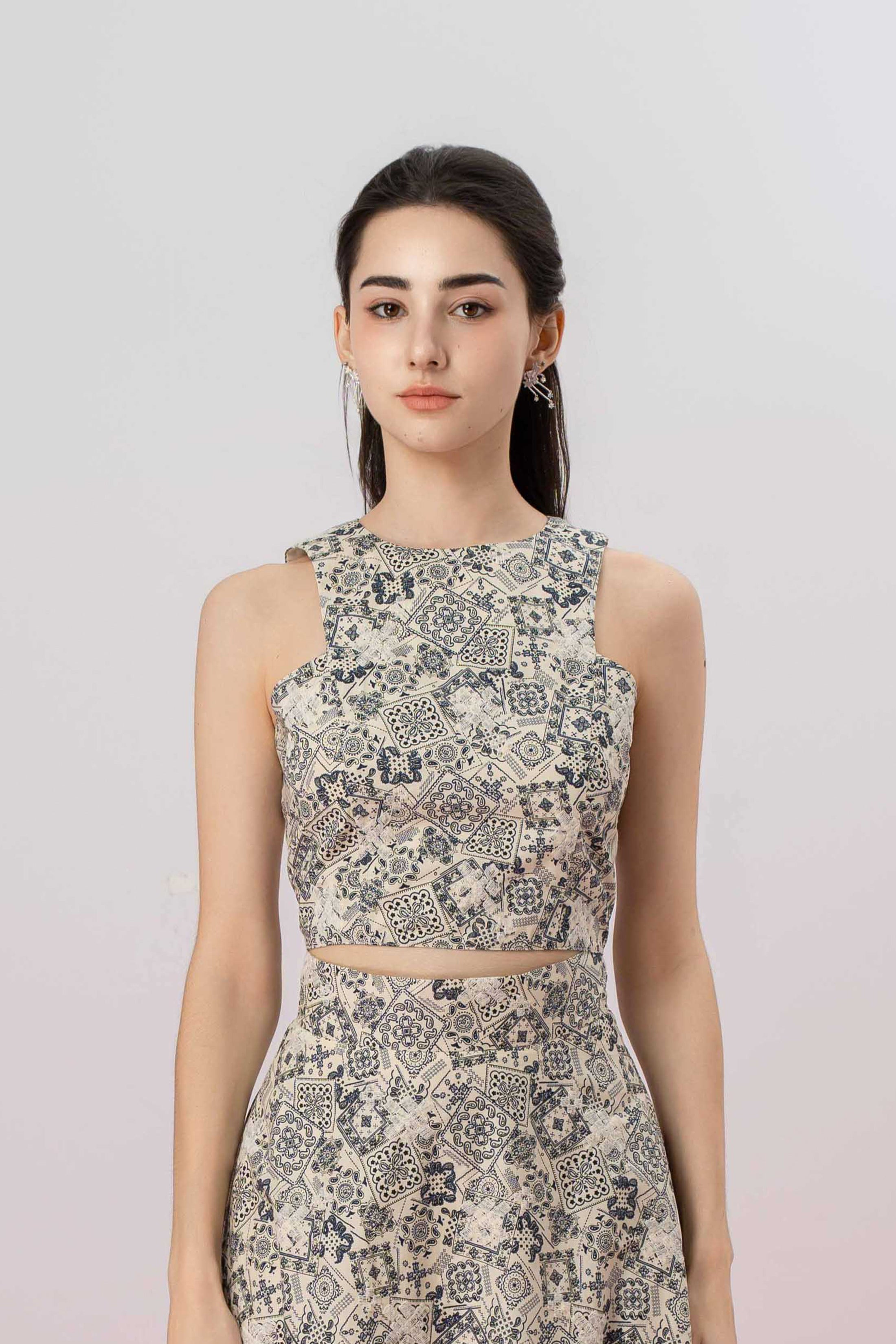 Geah Navy Print In White Sleeveless Top