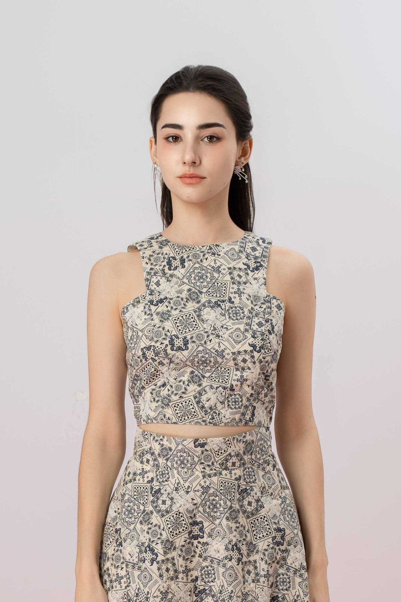 Geah Navy Print In White Sleeveless Top - Nimisski