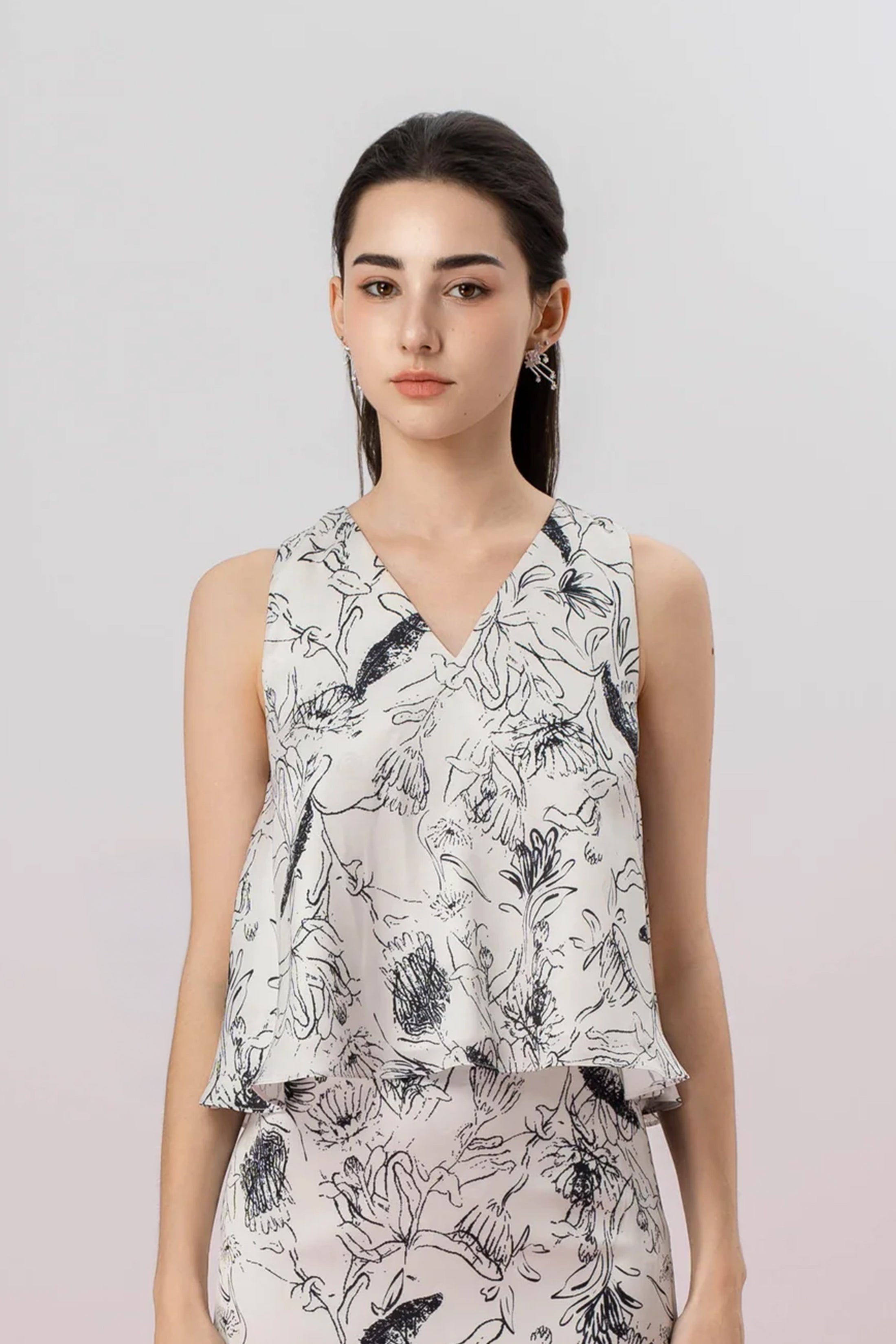 Jacalynn Black Print In White Top
