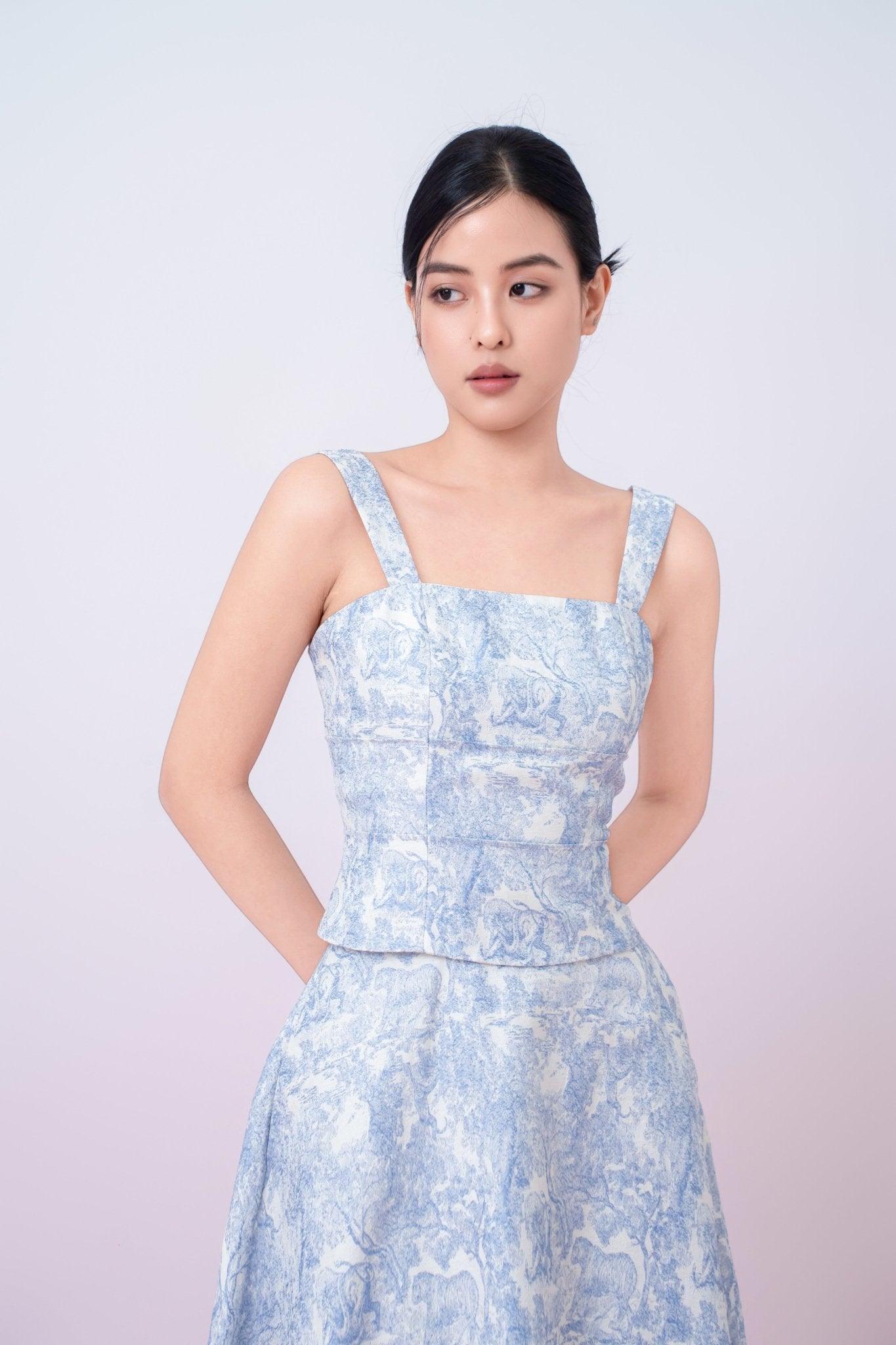 Giuseppina Blue Animal Print In White Strap Top - Nimisski