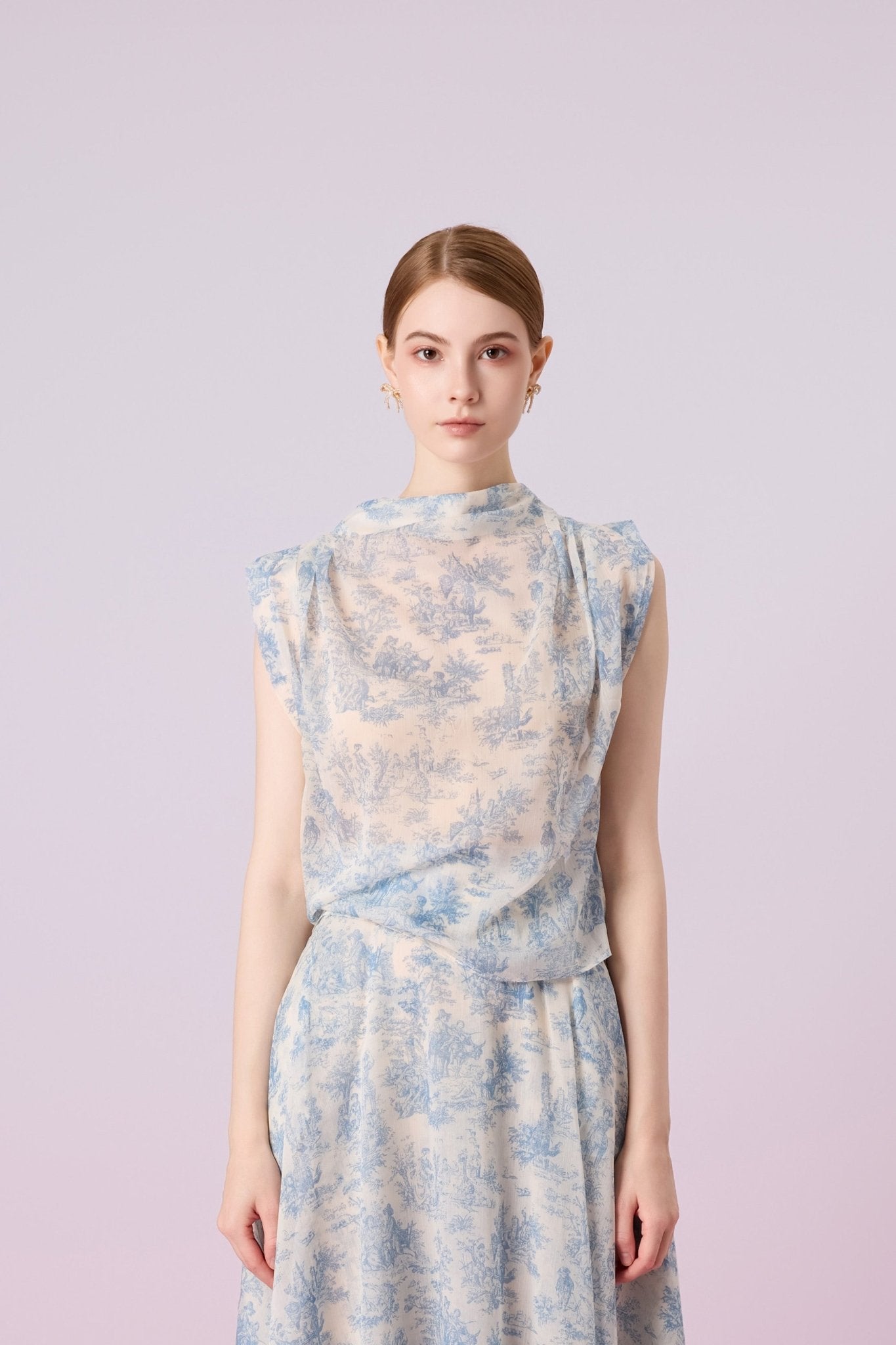 Jacalin Blue Botanical Print In White Sleeveless Top - Nimisski