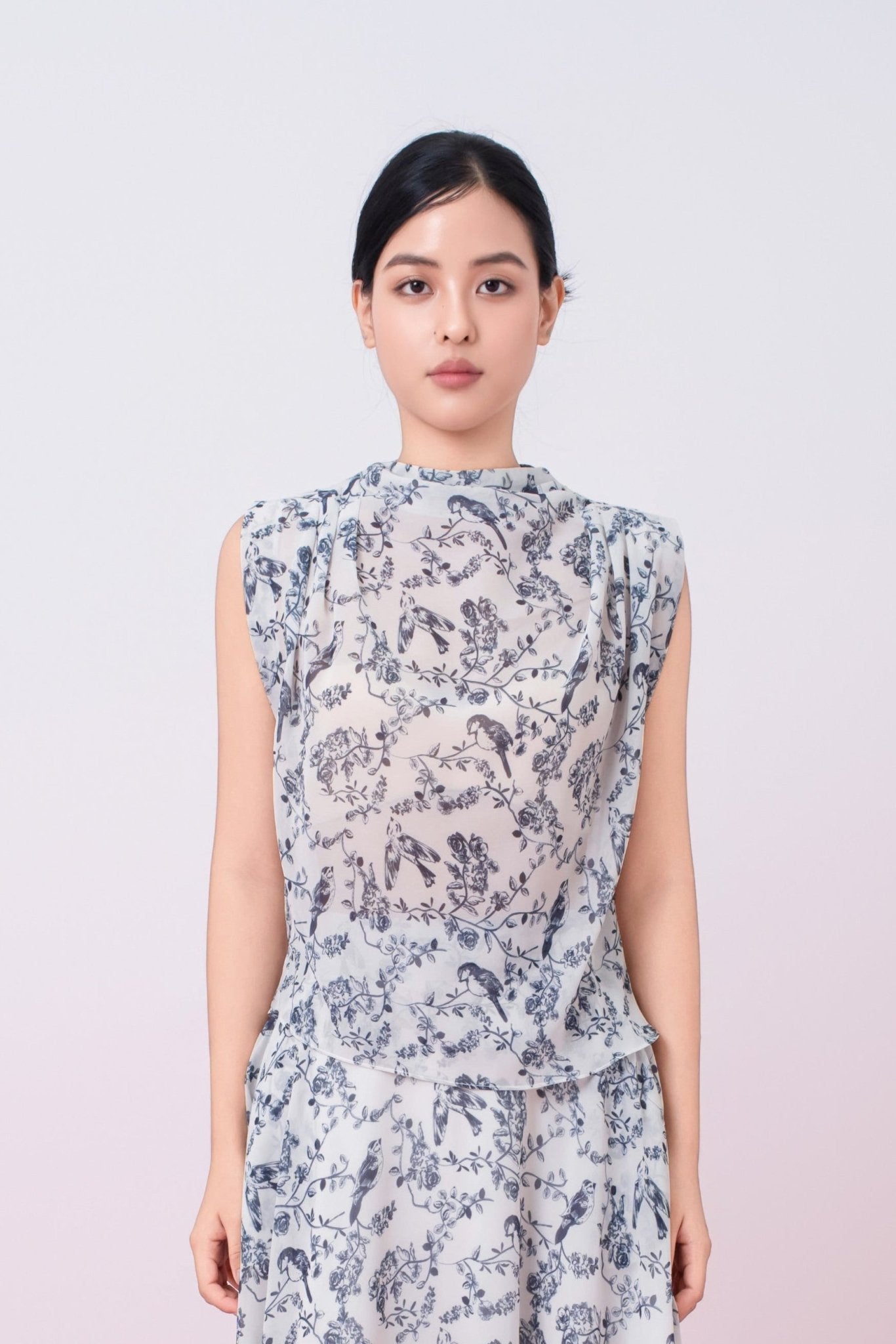 Jacalin Blue Birds Print In Dove White Sleeveless Top - Nimisski