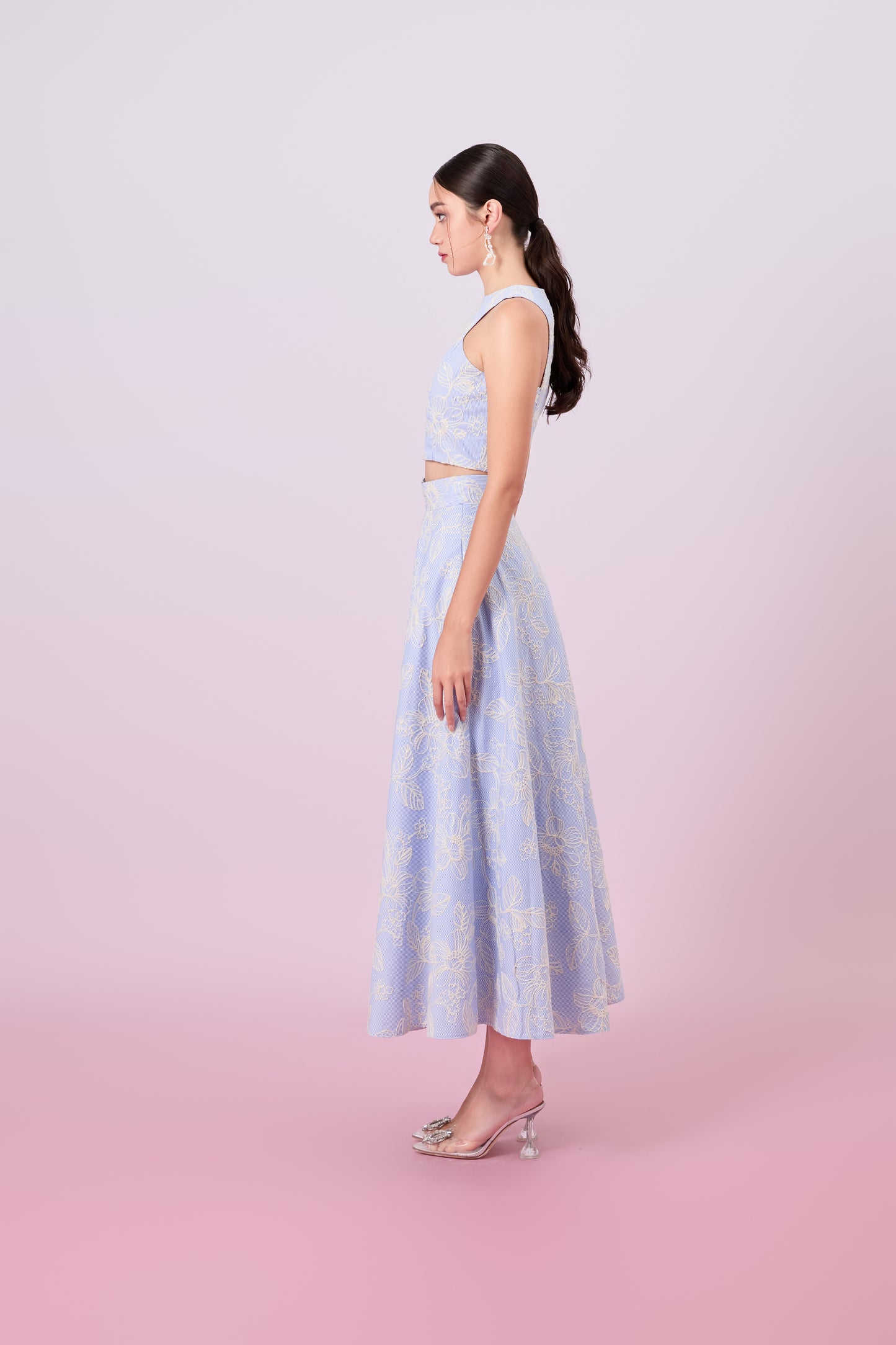 Geah Cream Floral Embroidery In Light Blue Sleeveless Top