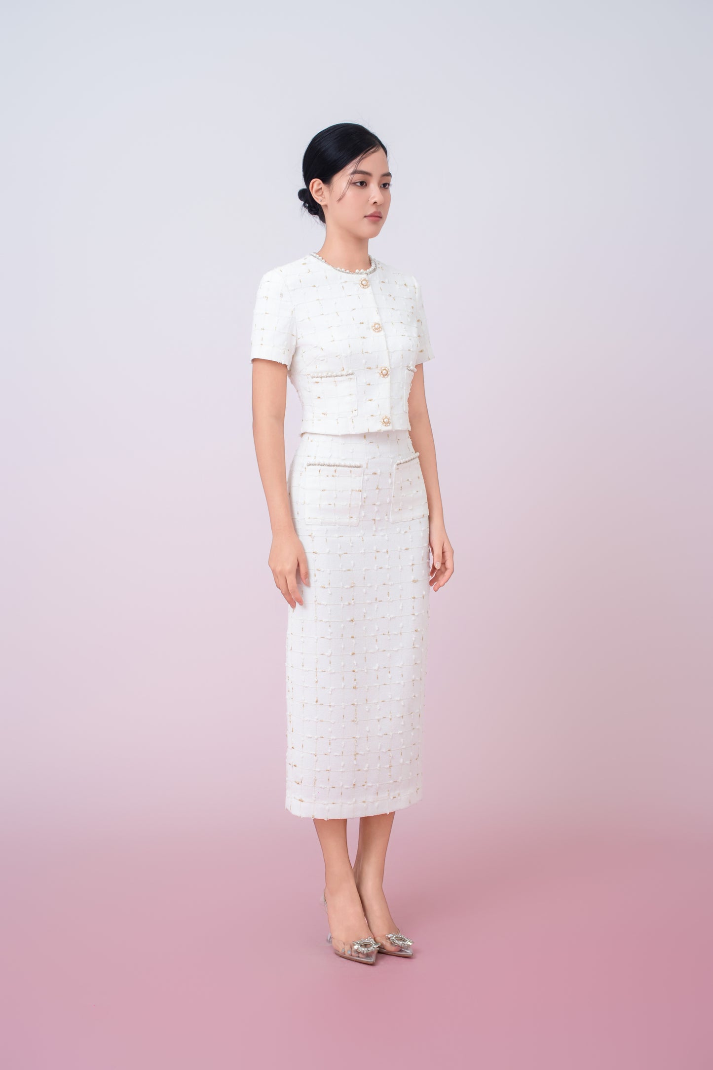 Jackqueline White Tweed With Gold Threads Pencil Skirt