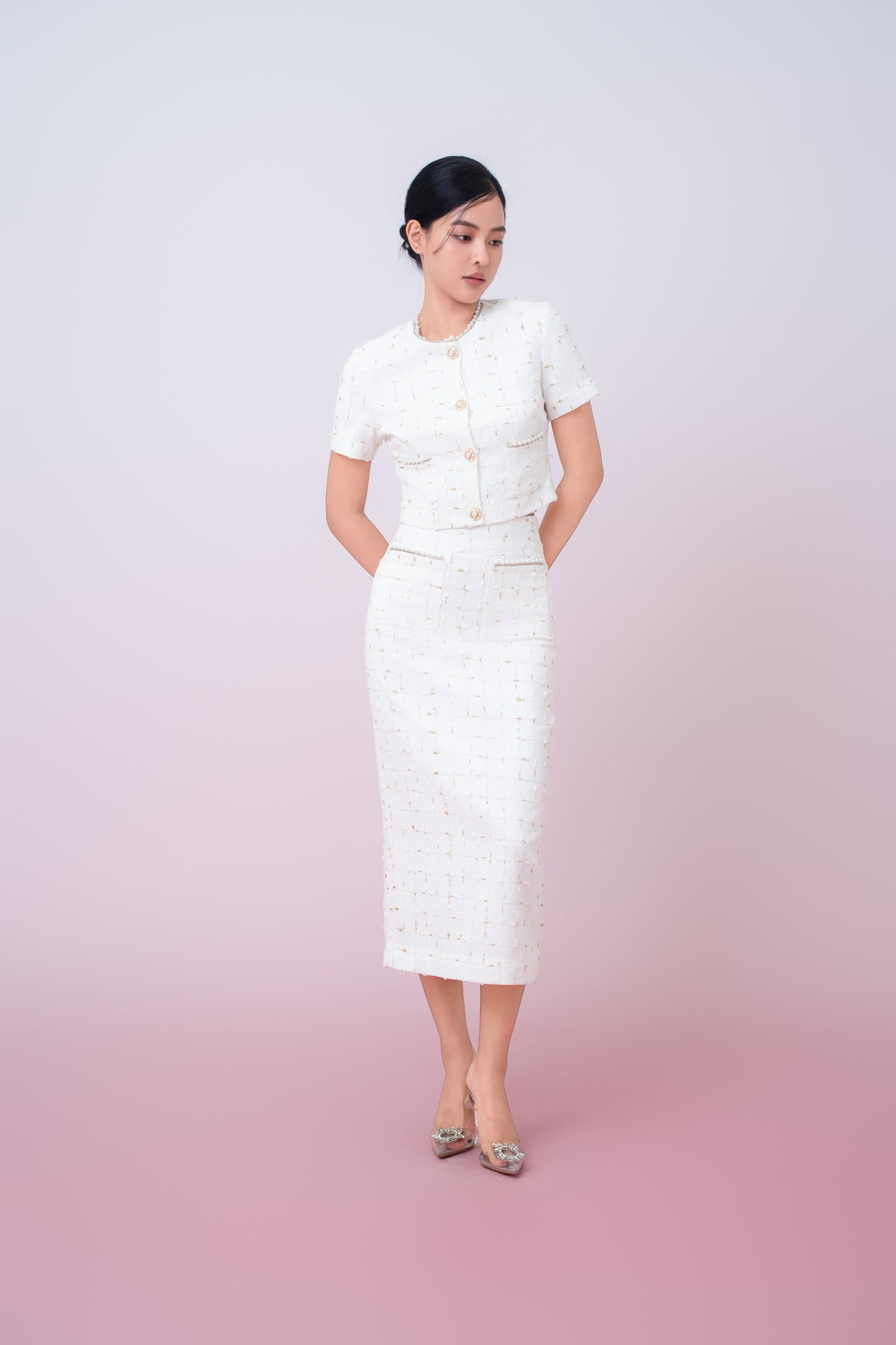 Jackqueline White Tweed With Gold Threads Pencil Skirt