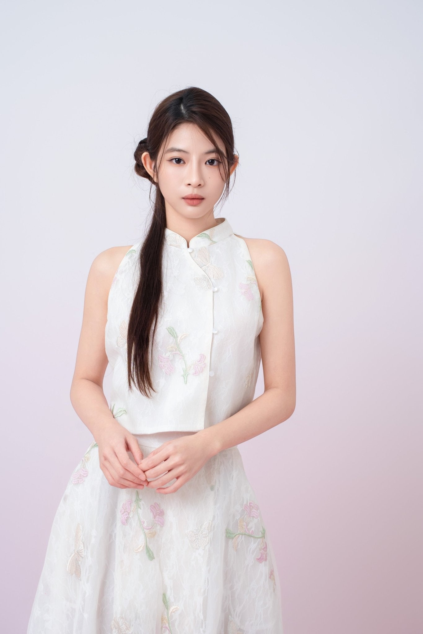 Galiena Ivory Floral Embroidery Cheongsam Top - Nimisski