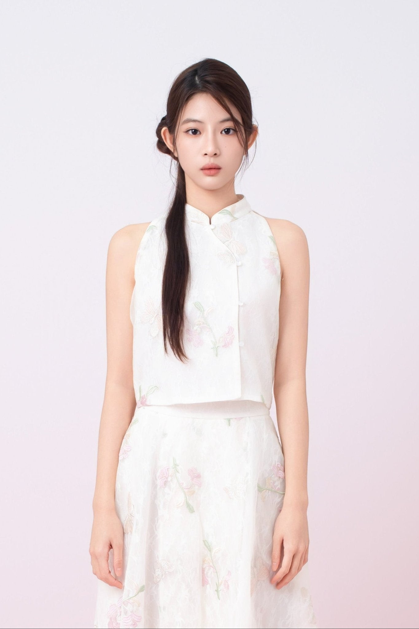 Galiena Ivory Floral Embroidery Cheongsam Top - Nimisski