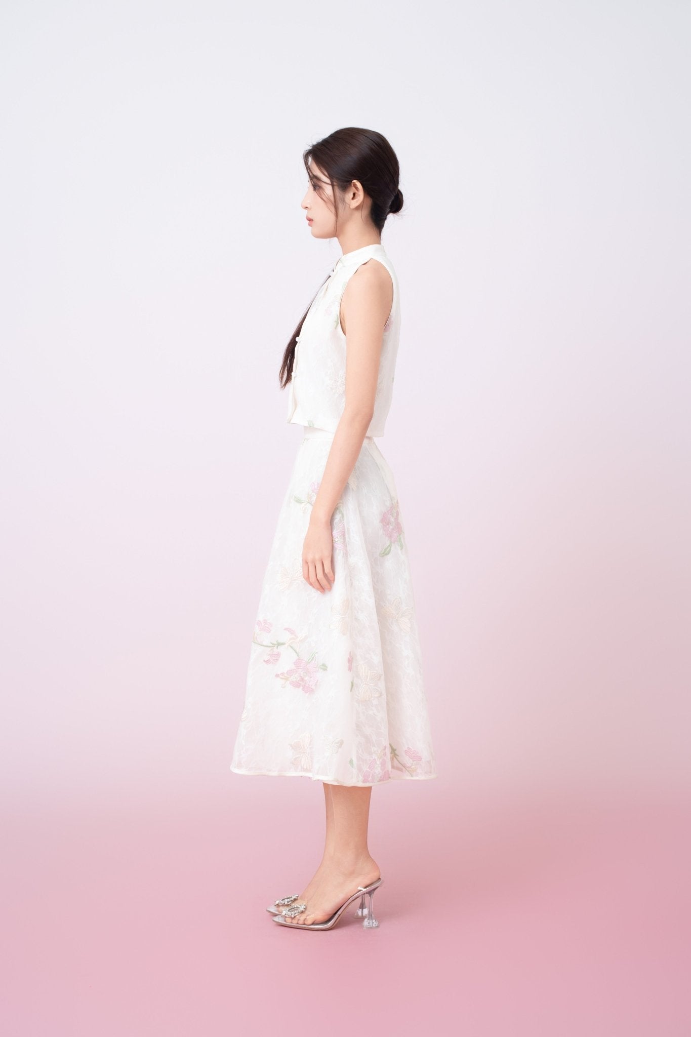 Galiena Ivory Floral Embroidery Cheongsam Top - Nimisski