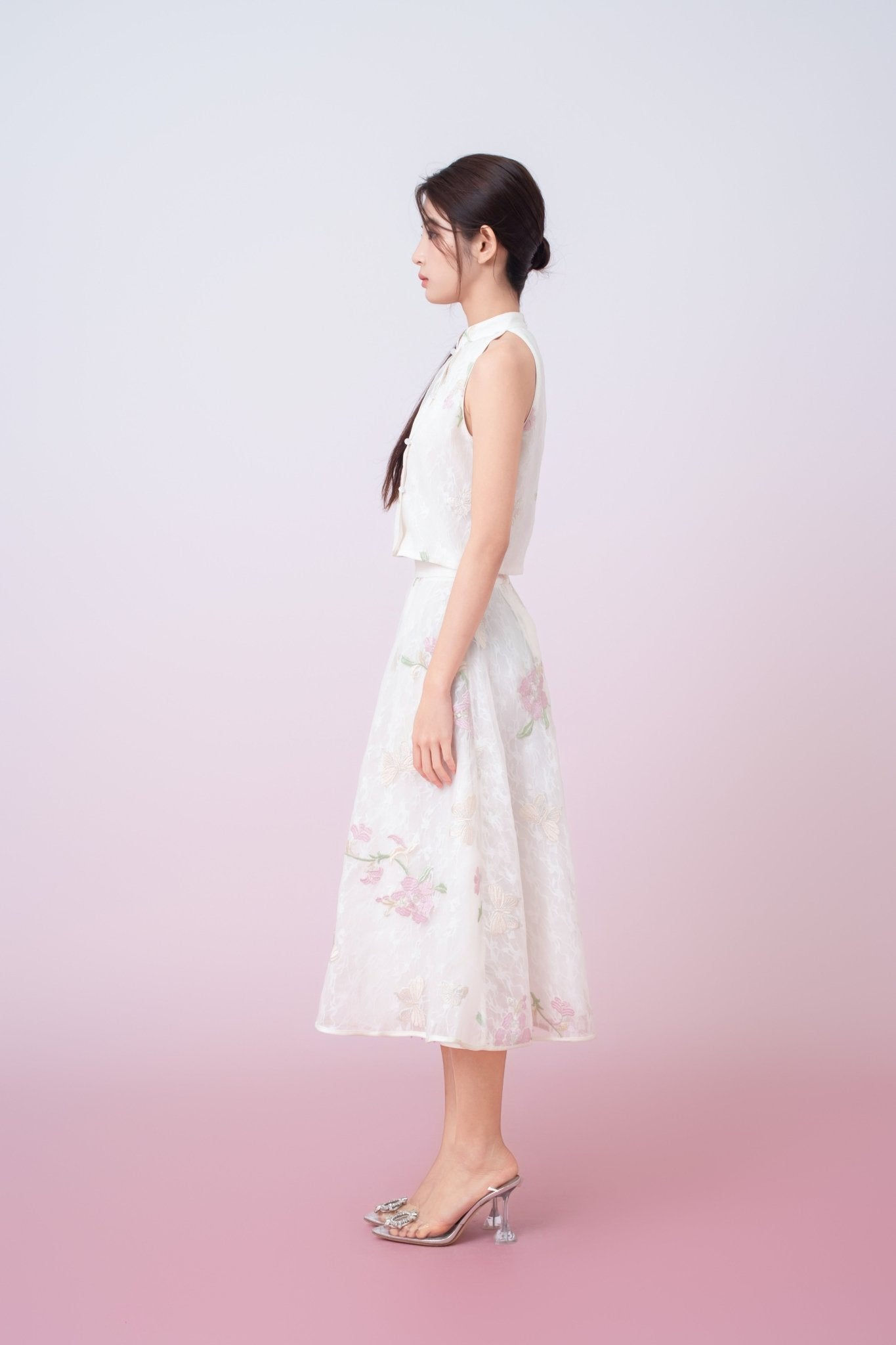 Galiena Ivory Floral Embroidery Cheongsam Top - Nimisski
