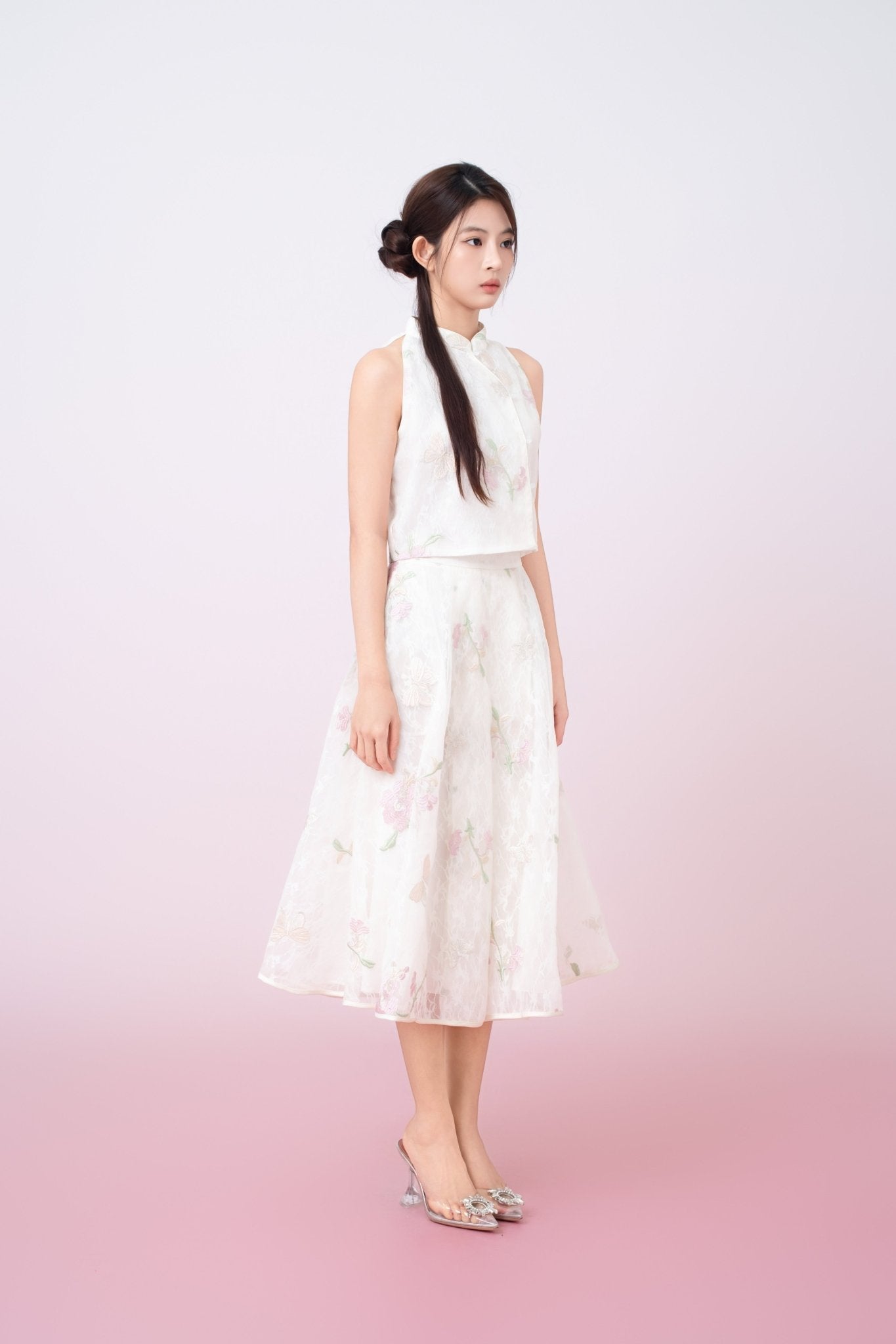 Galiena Ivory Floral Embroidery Cheongsam Top - Nimisski