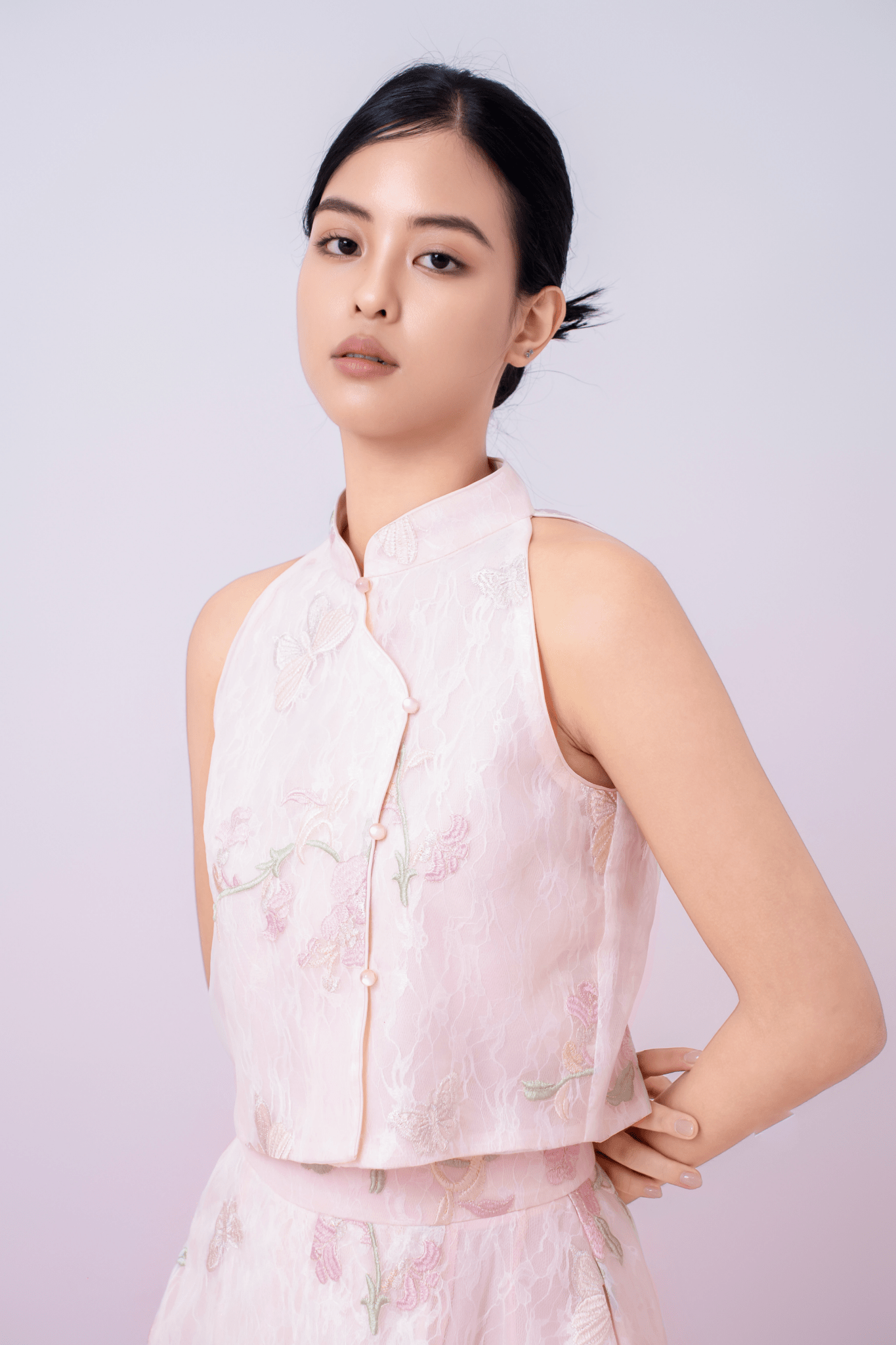 Galiena Light Pink Floral Embroidery Cheongsam Top - Nimisski