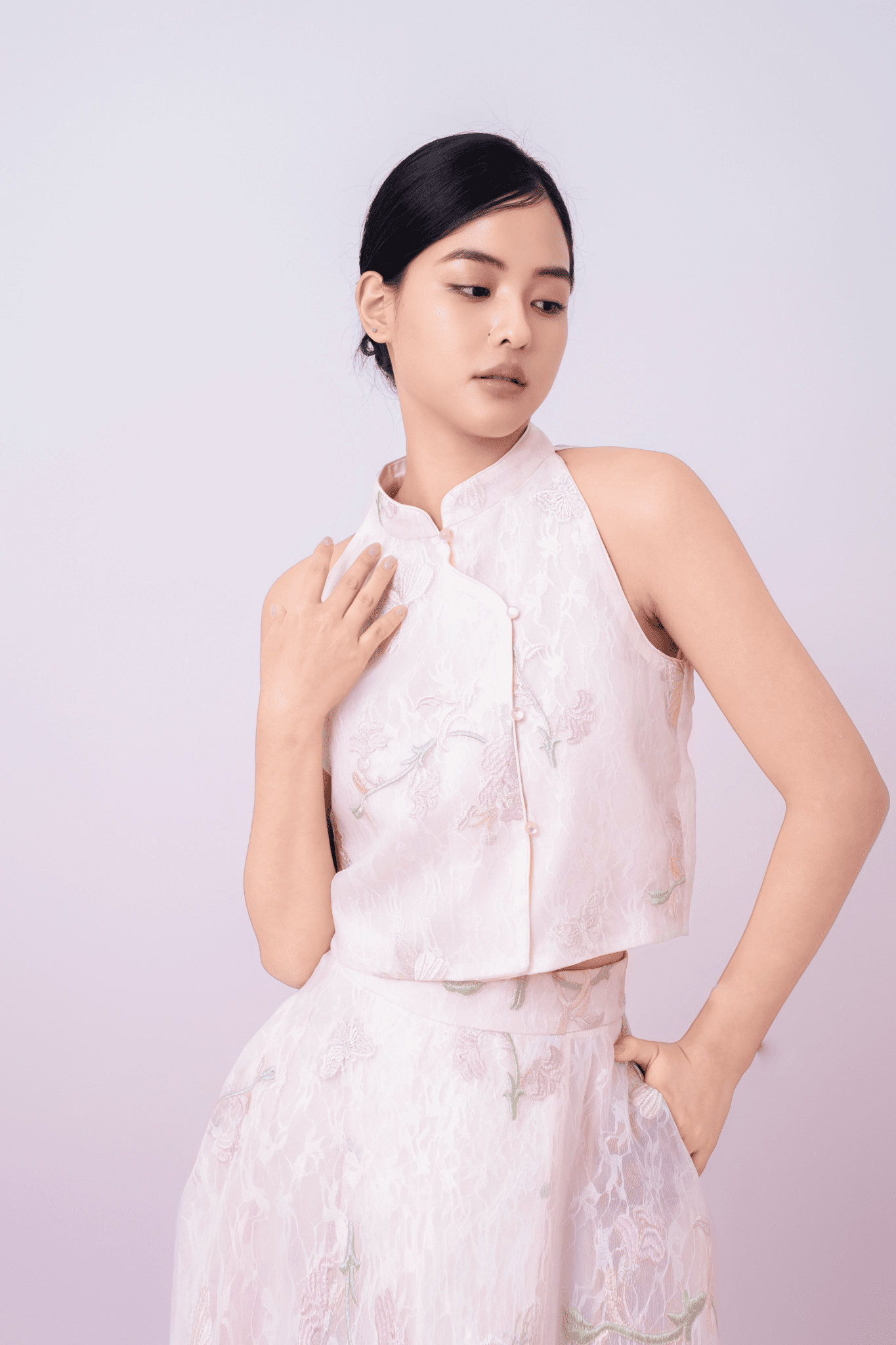 Galiena Light Pink Floral Embroidery Cheongsam Top - Nimisski