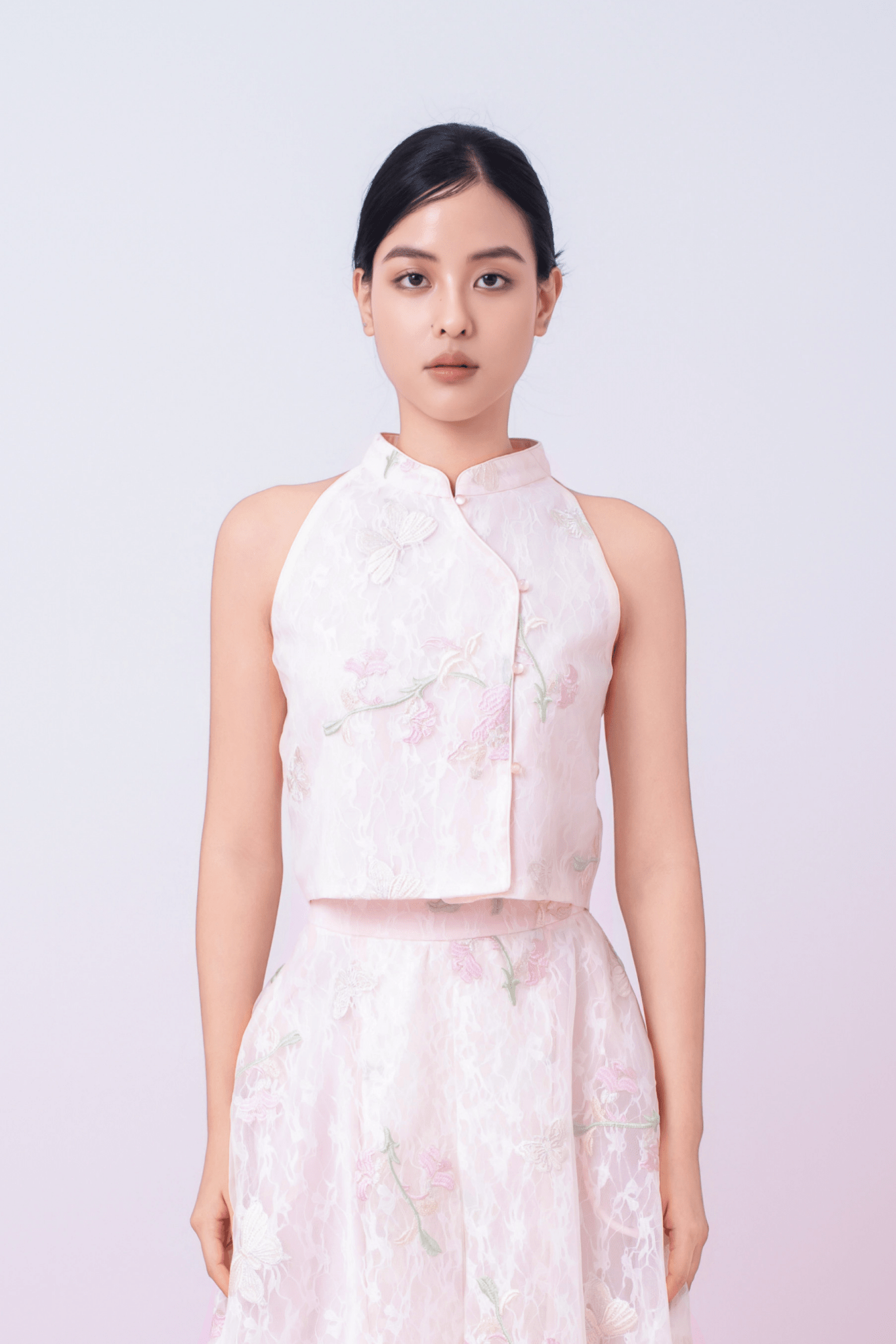 Galiena Light Pink Floral Embroidery Cheongsam Top - Nimisski