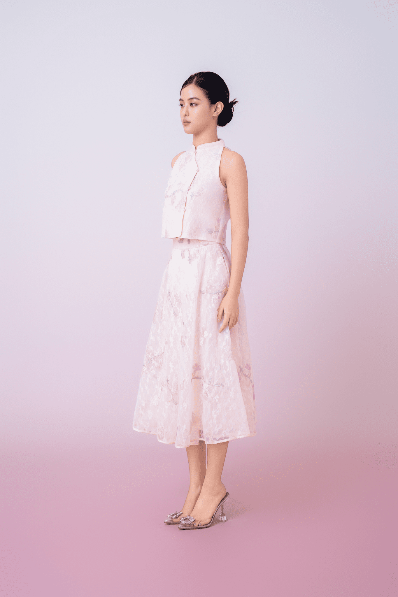 Galiena Light Pink Floral Embroidery Cheongsam Top - Nimisski