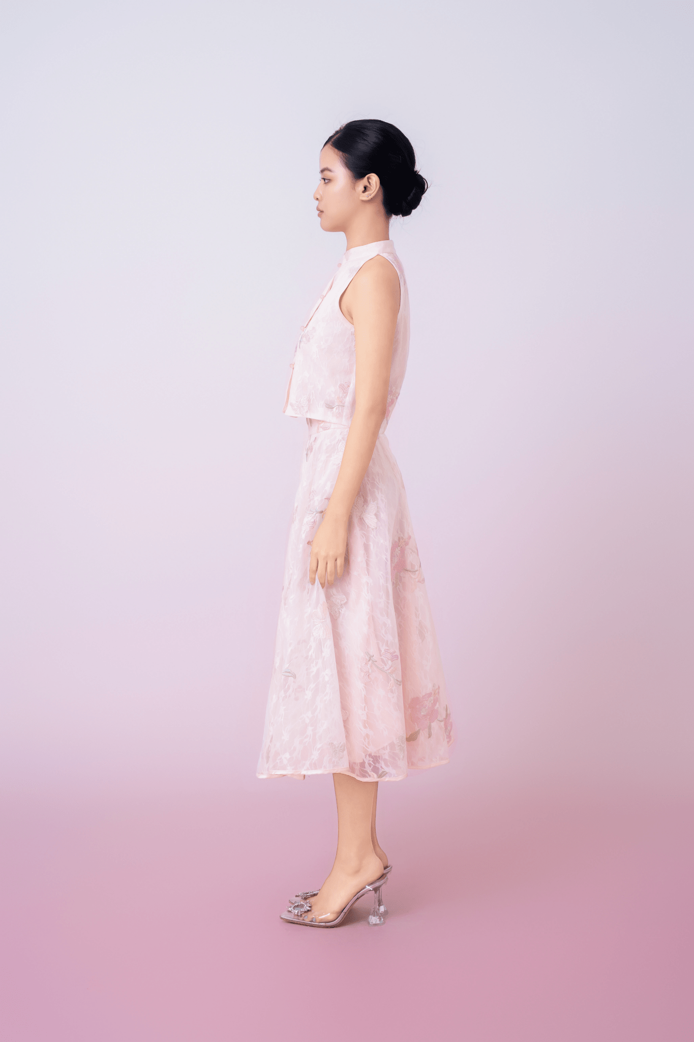 Galiena Light Pink Floral Embroidery Cheongsam Top - Nimisski