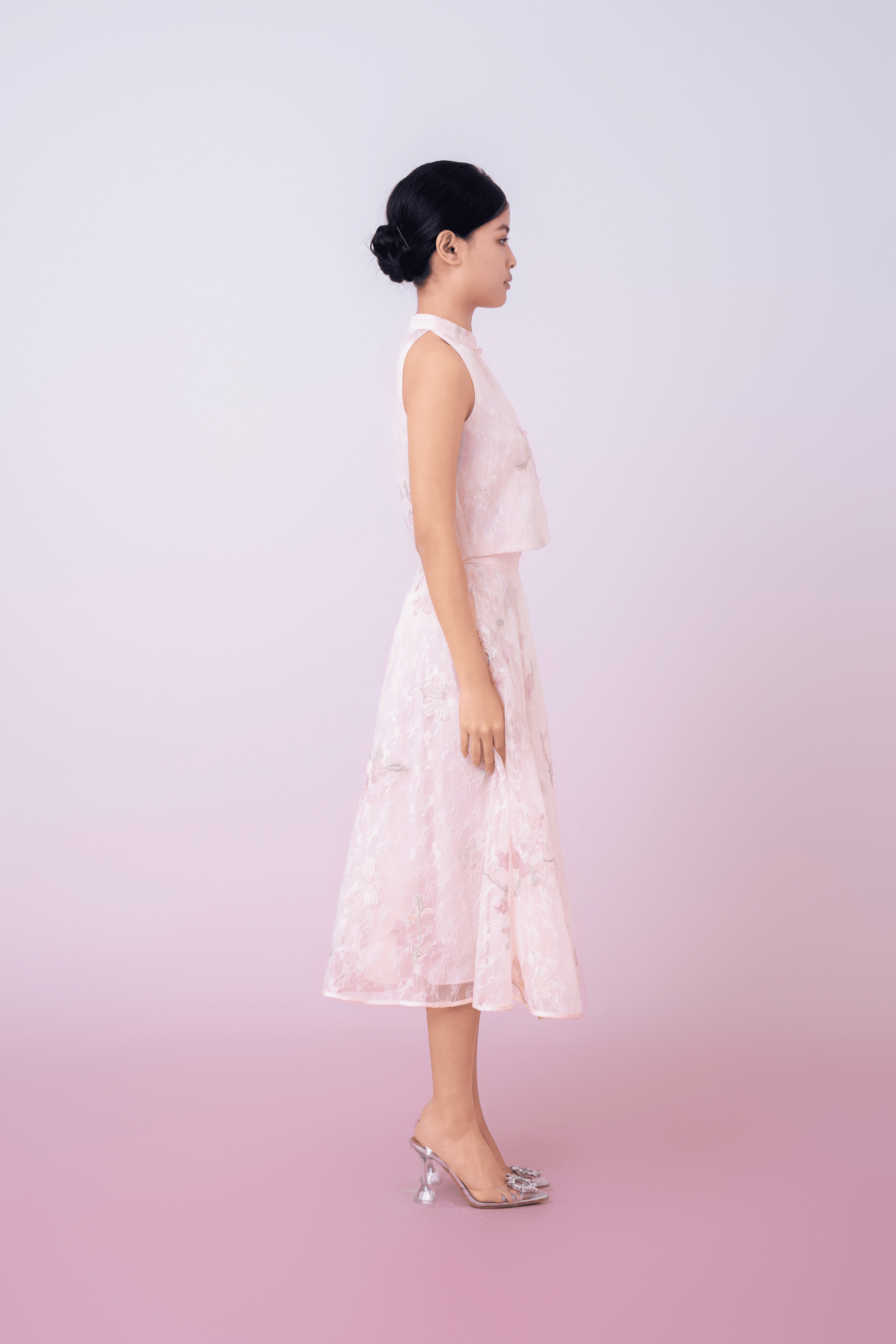 Galiena Light Pink Floral Embroidery Cheongsam Top - Nimisski