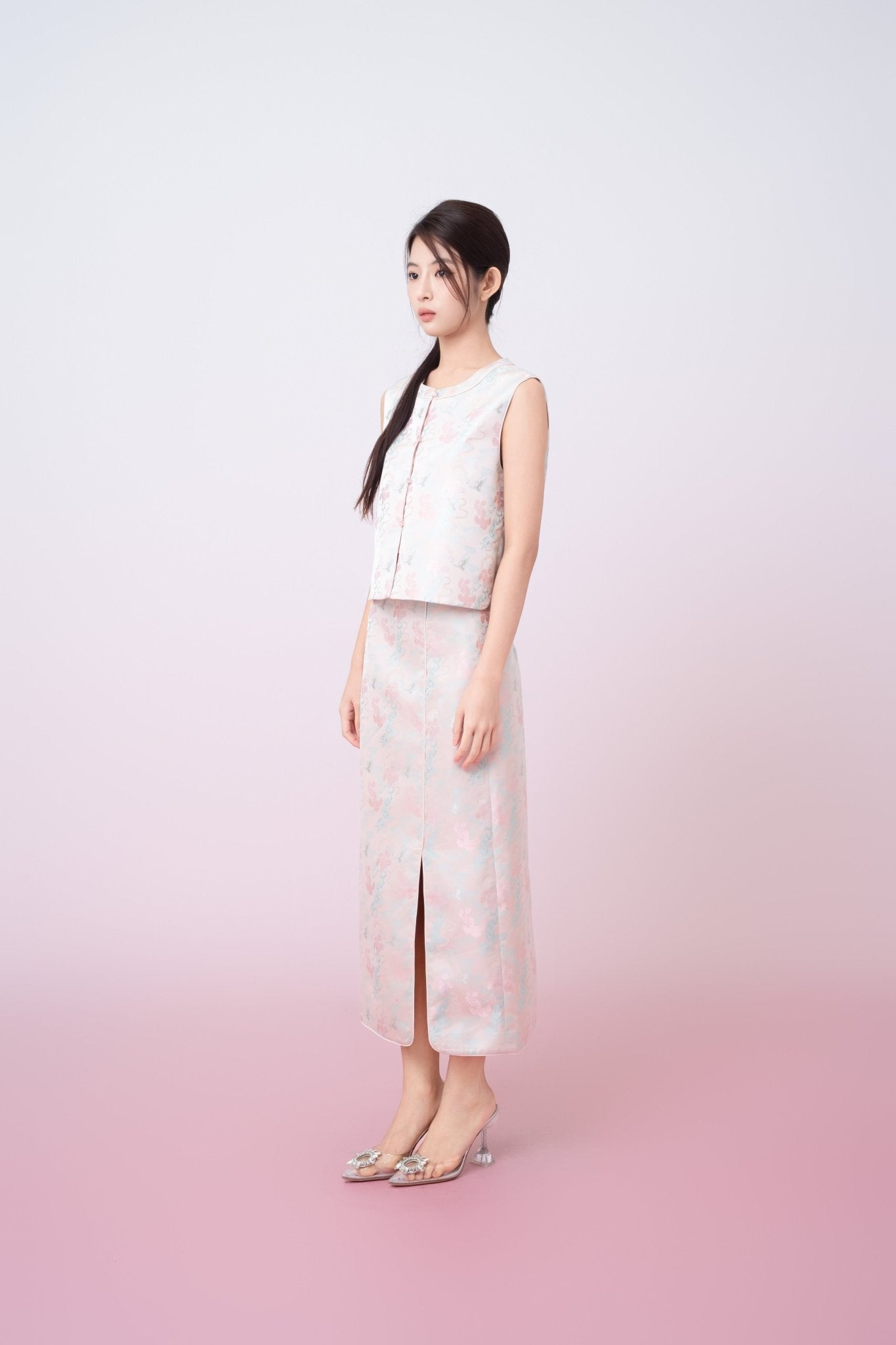 Joelin Floral Print In Blush Pink Jacquard Pencil Skirt - Nimisski