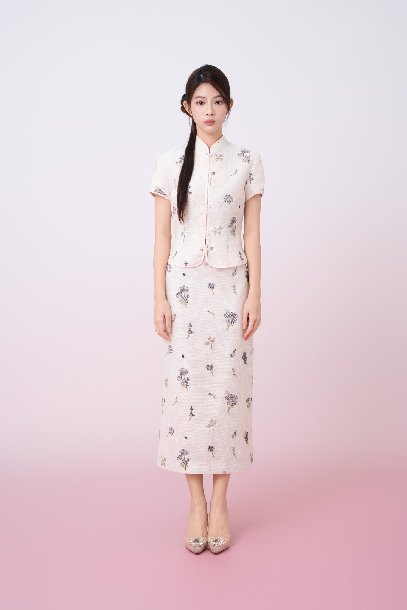 Kamari Soft Pink With Black Floral Embroidered Pencil Skirt - Nimisski