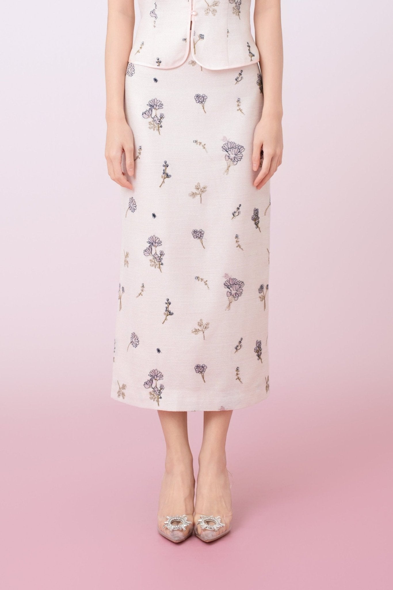 Kamari Soft Pink With Black Floral Embroidered Pencil Skirt - Nimisski
